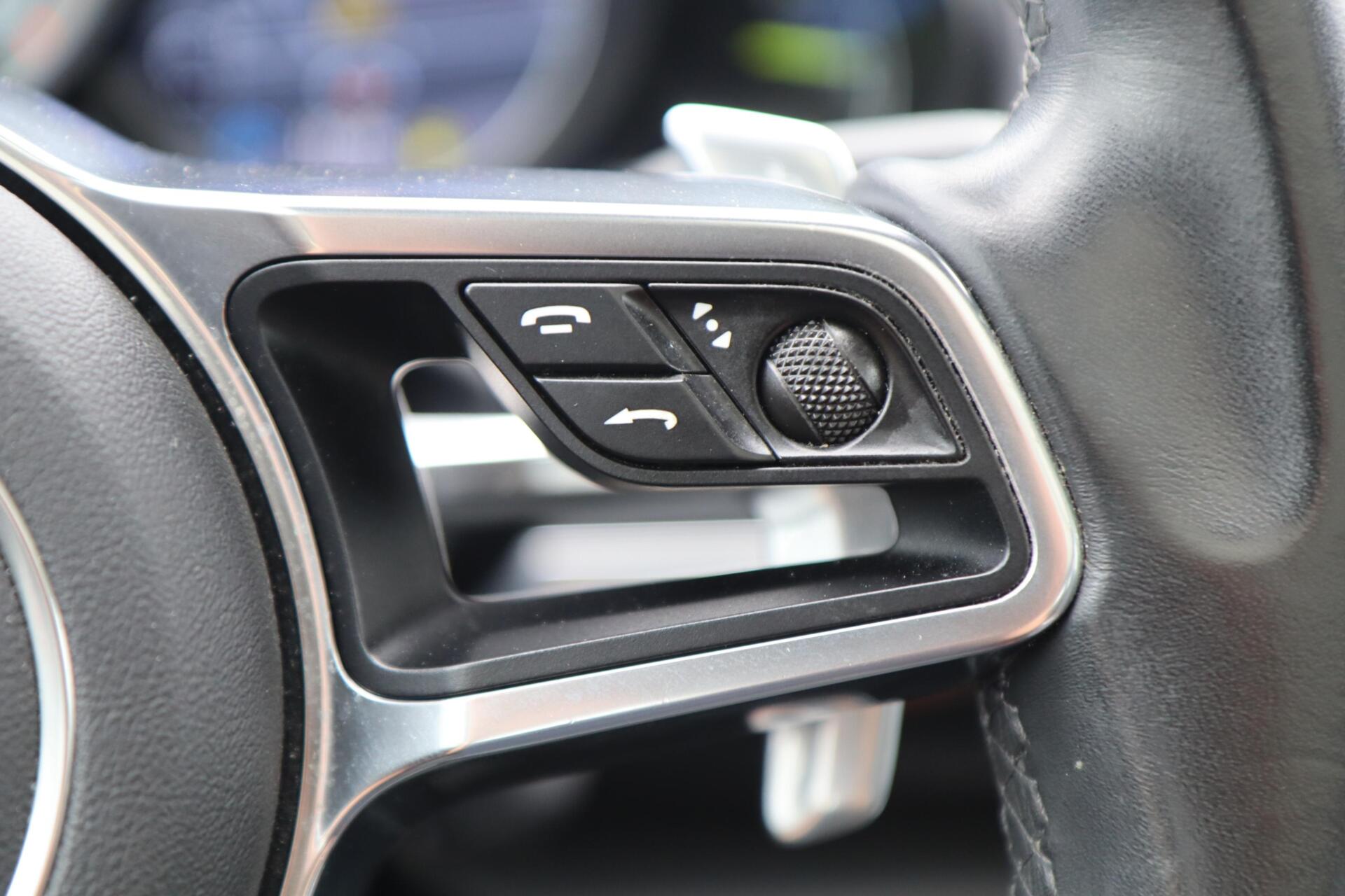 Foto van Porsche Cayenne S E-hybrid