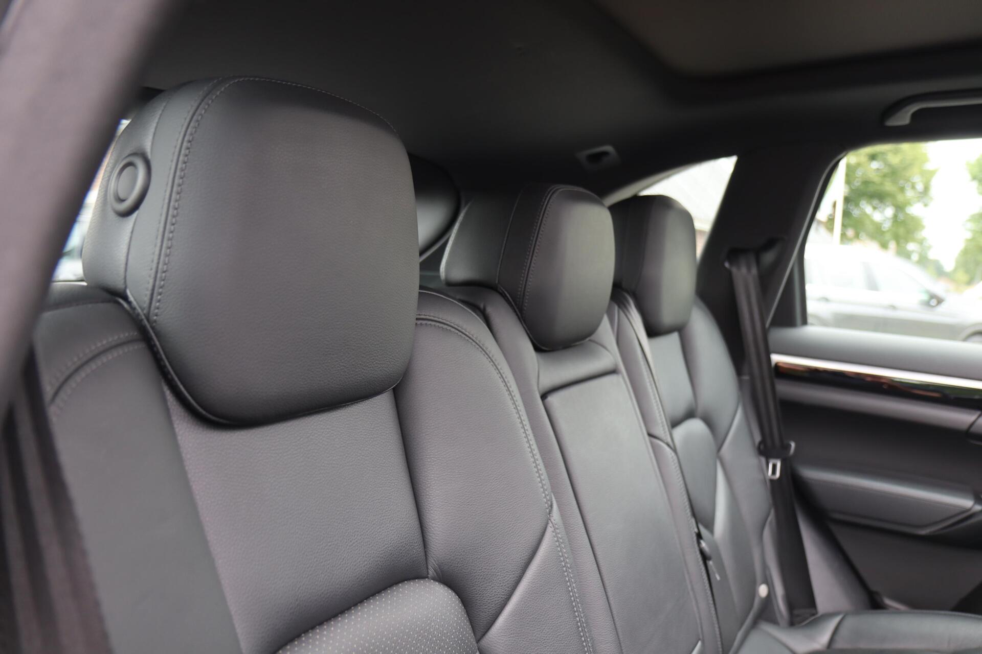 Foto van Porsche Cayenne S E-hybrid