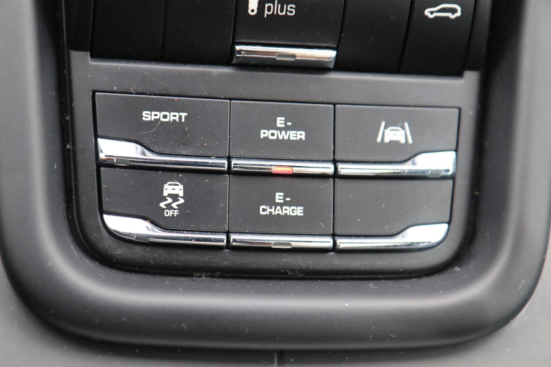 Foto van Porsche Cayenne S E-hybrid