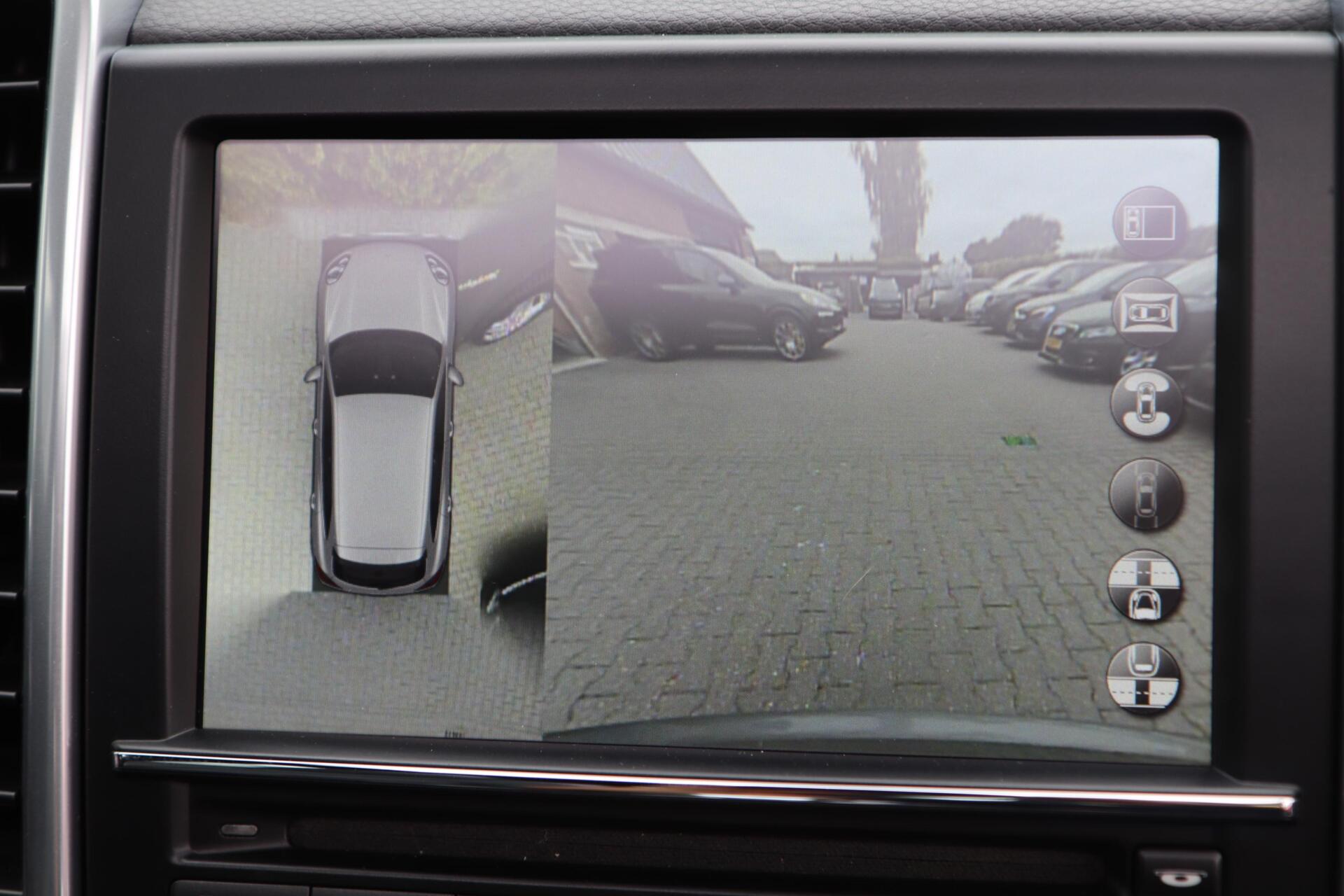 Foto van Porsche Cayenne S E-hybrid