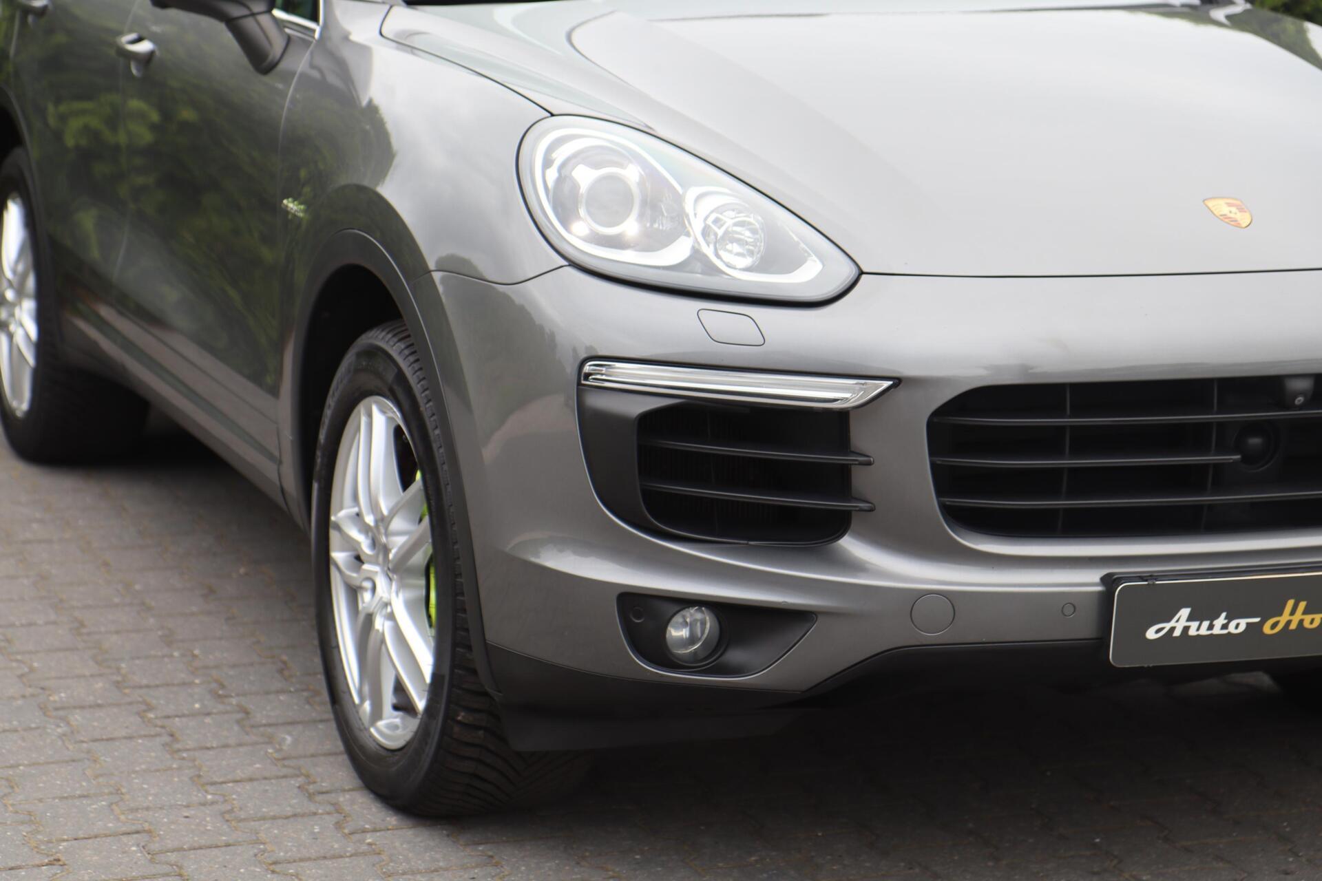 Foto van Porsche Cayenne S E-hybrid