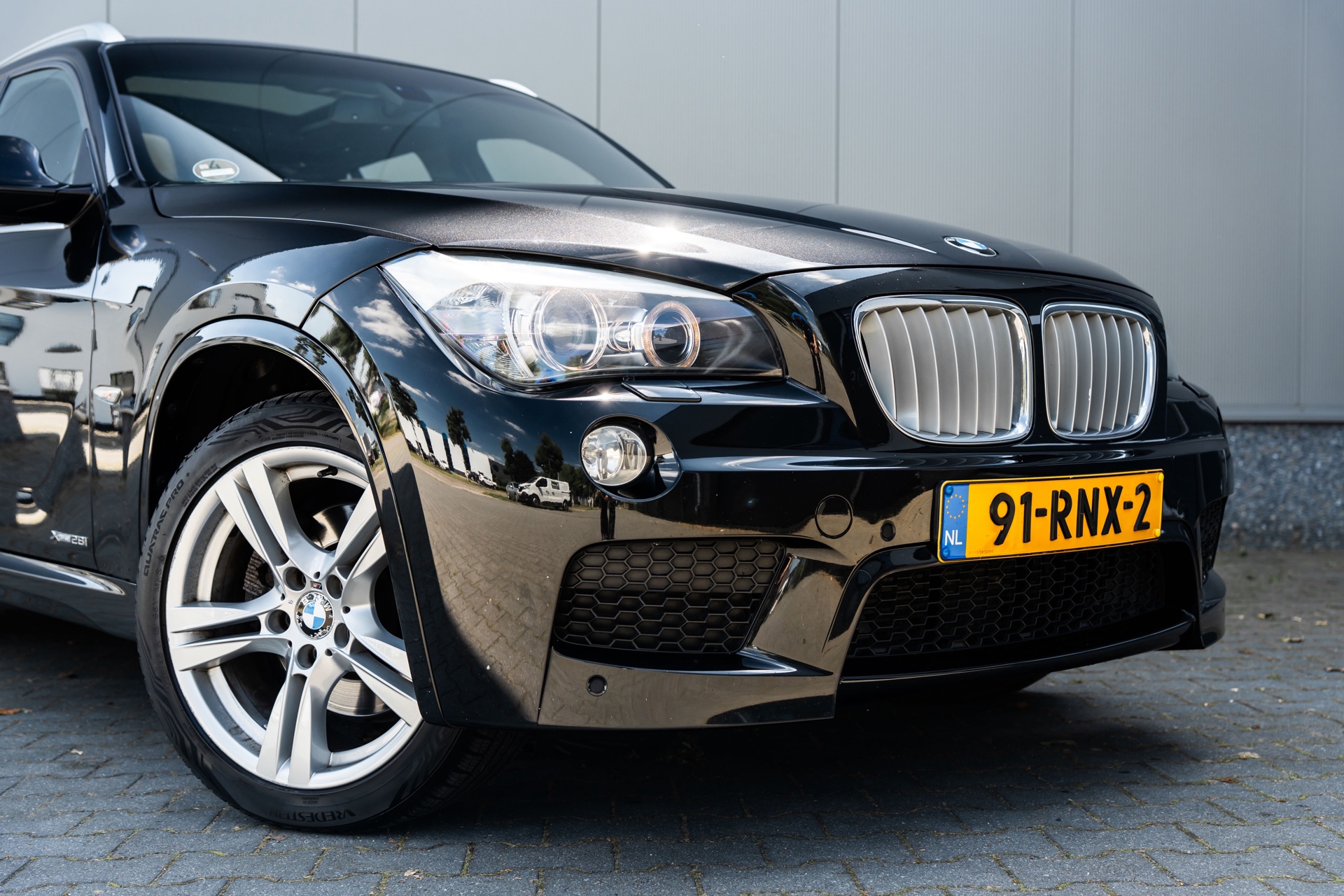Foto van BMW X1 xDrive 28i
