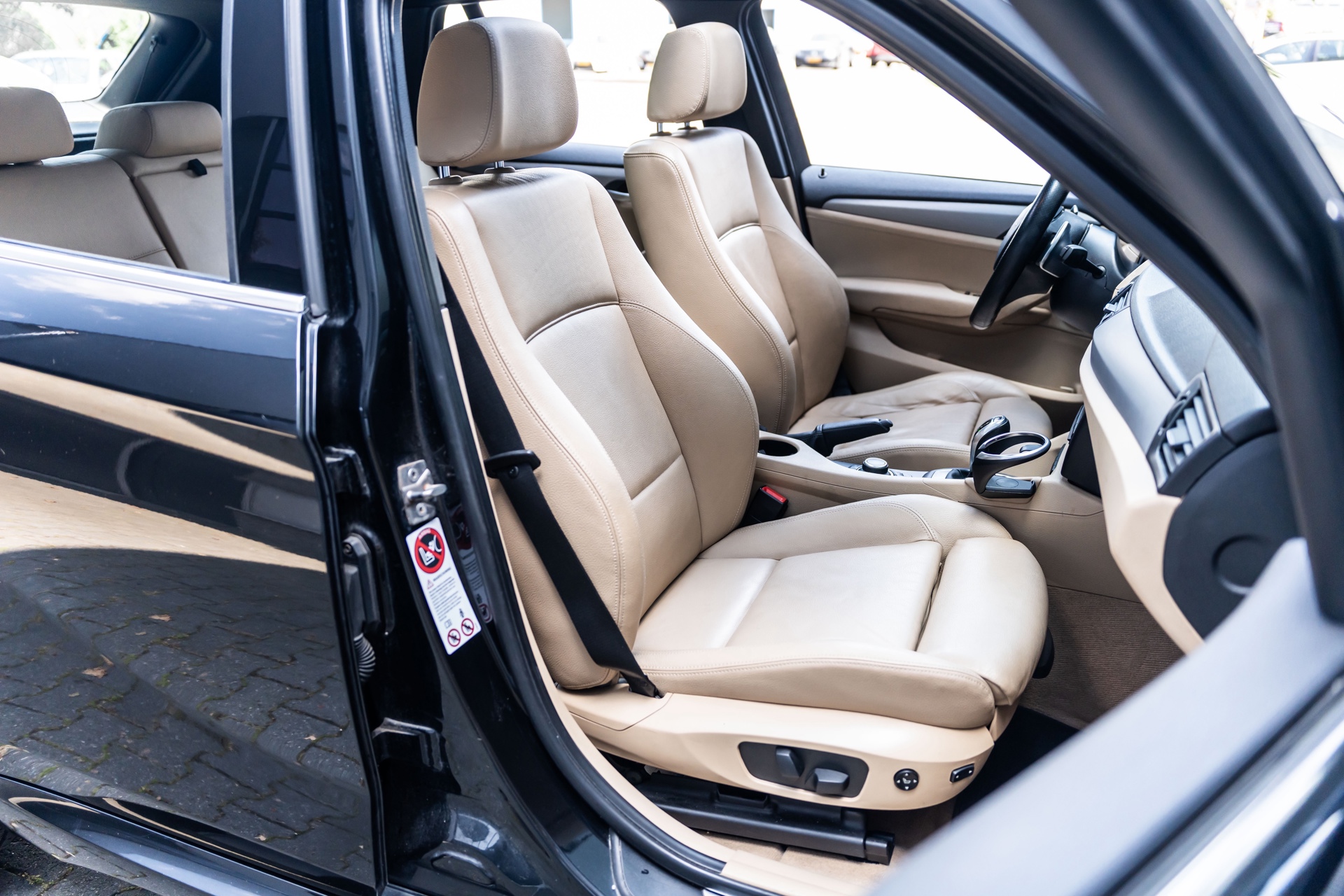 Foto van BMW X1 xDrive 28i