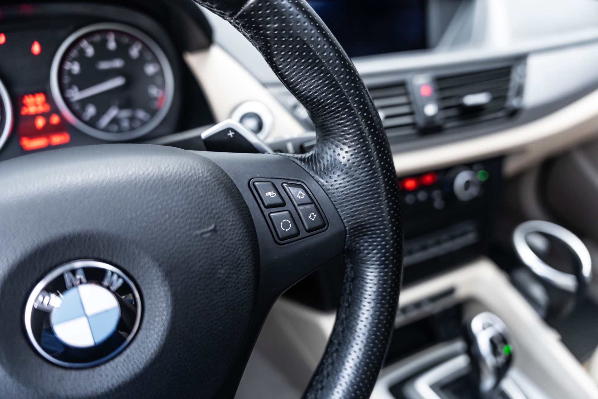 Foto van BMW X1 xDrive 28i