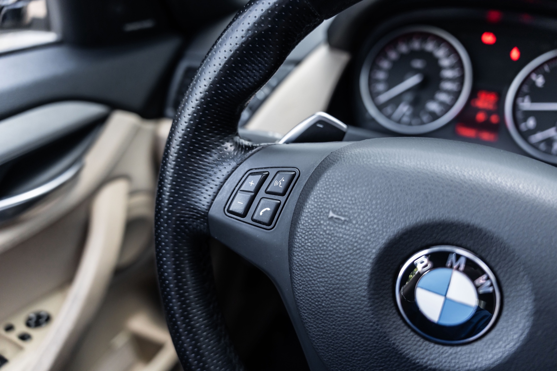 Foto van BMW X1 xDrive 28i