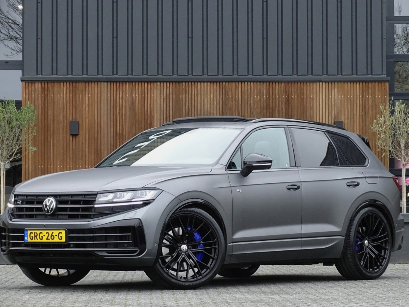 Volkswagen Touareg R 3.0 TSi R eHybr 462PK 4M / Highline / 2024 / LED 2024 - voorkant