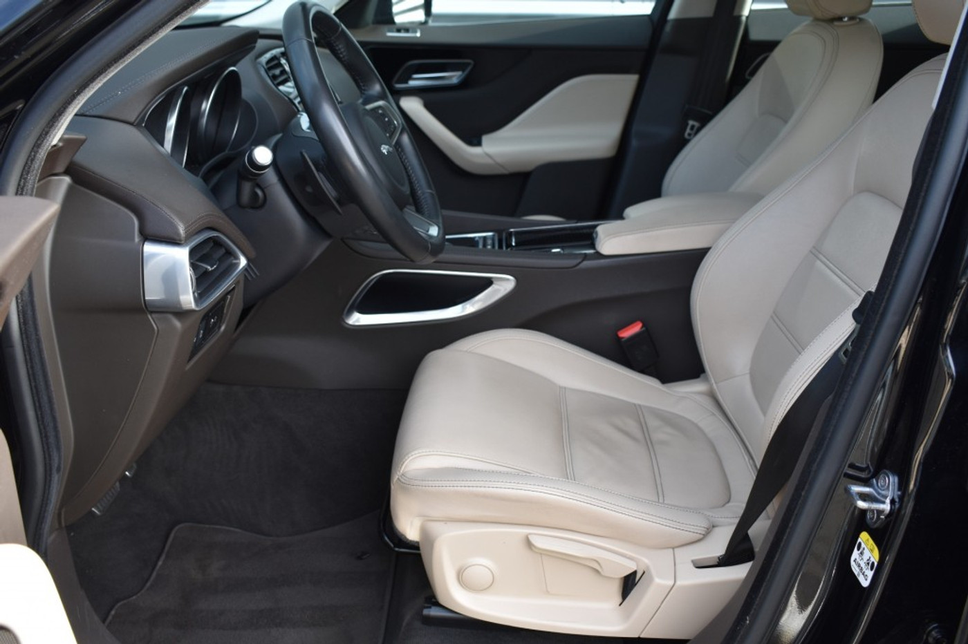 Foto van Jaguar F-pace