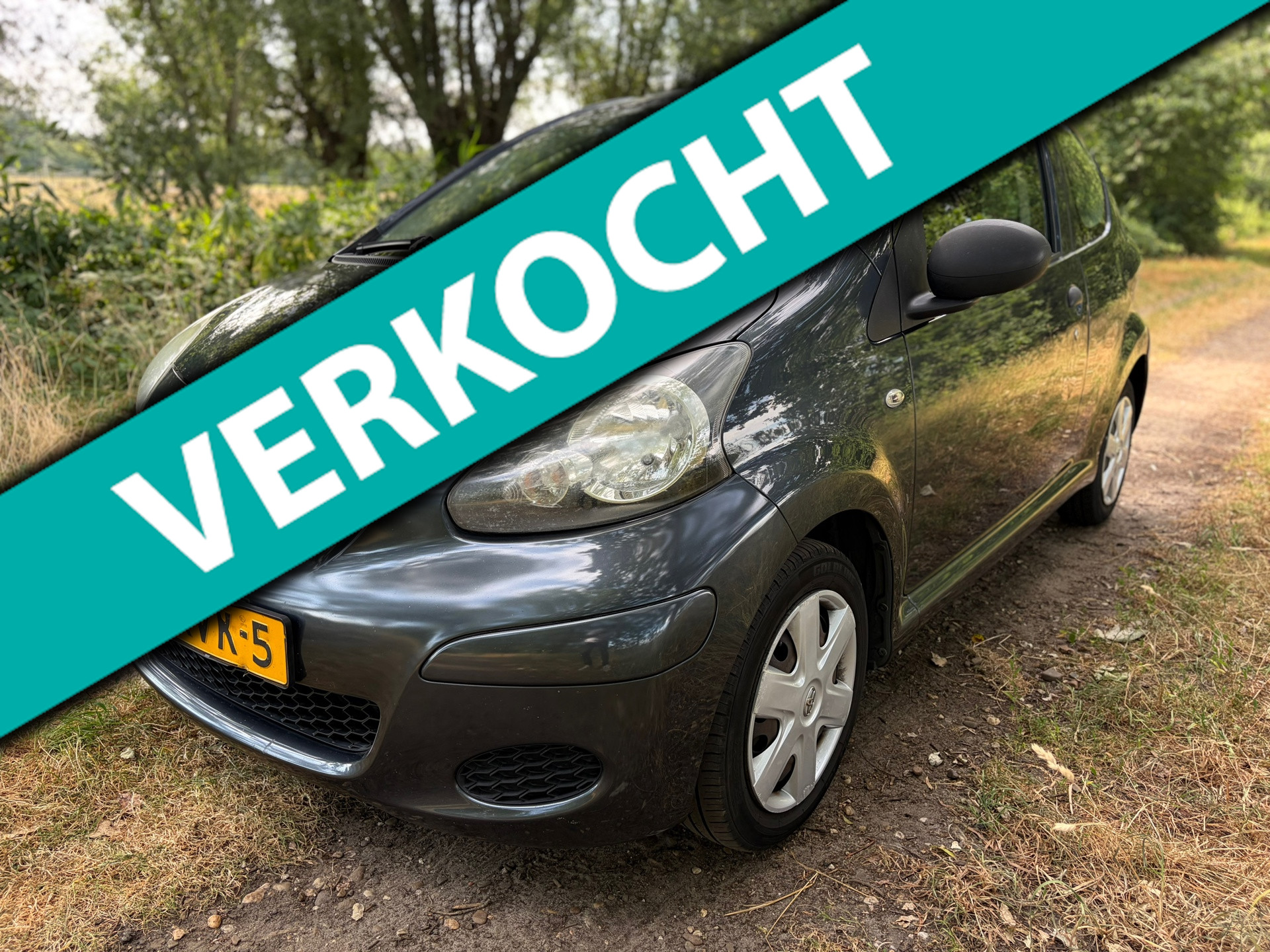 Toyota Toyota Aygo 1.0-12V Access/NEW APK/ NETTE AUTO! 2011 - voorkant