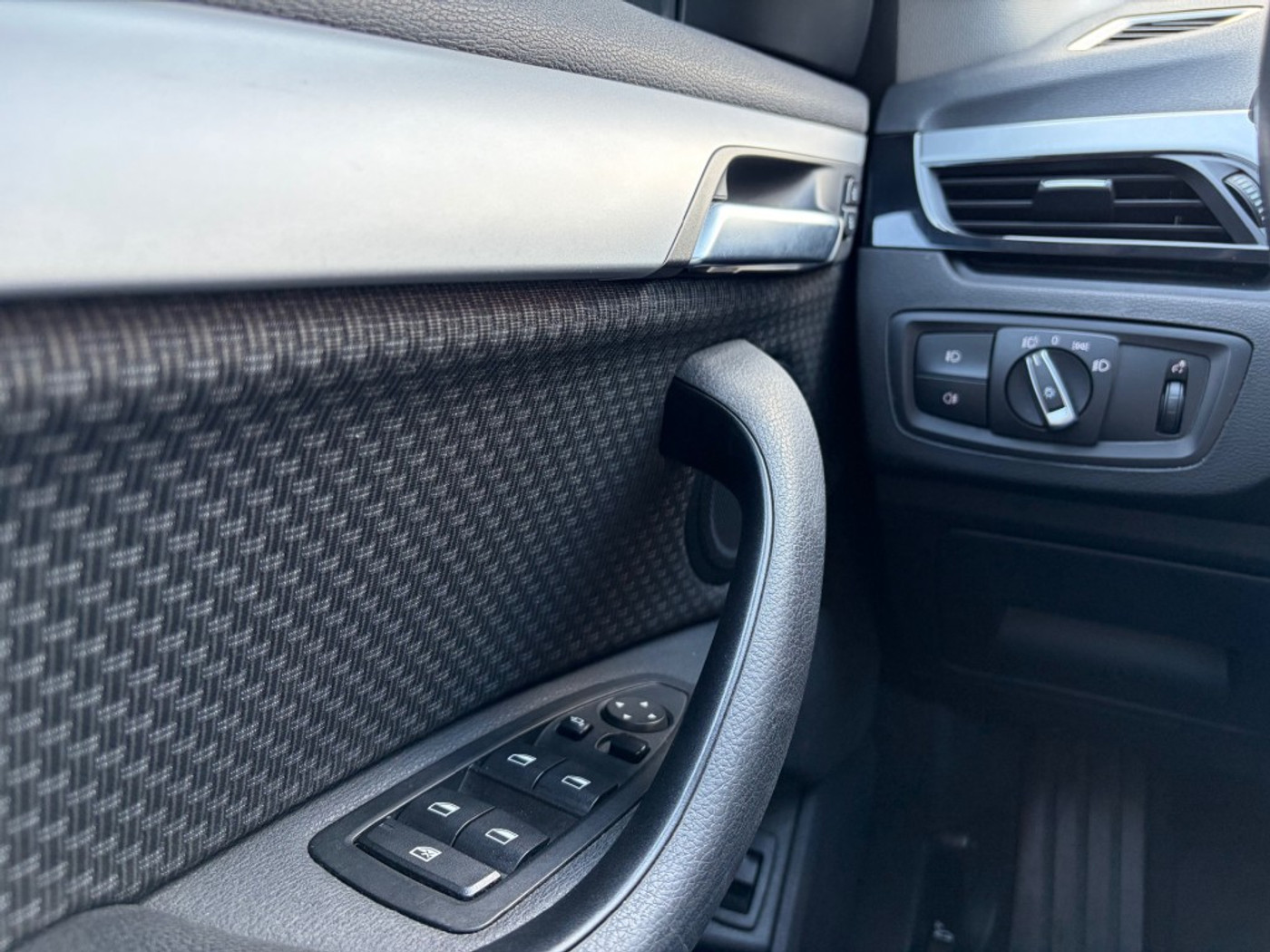 Foto van BMW X1 Sdrive18i