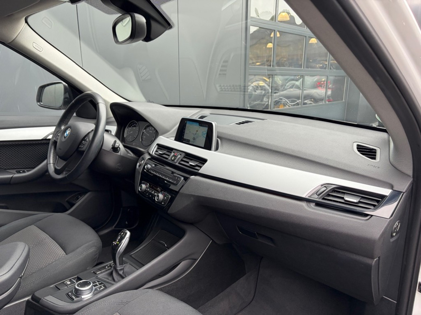 Foto van BMW X1 Sdrive18i