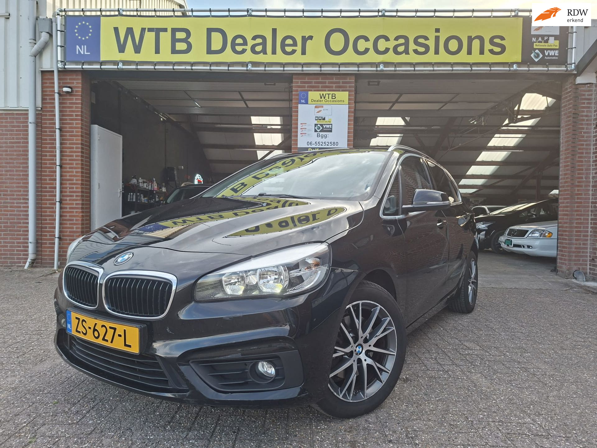 BMW 218i Active Tourer 218i M Sport, Navi, BMWdealer o.h., Zeer complete auto 2016 - voorkant