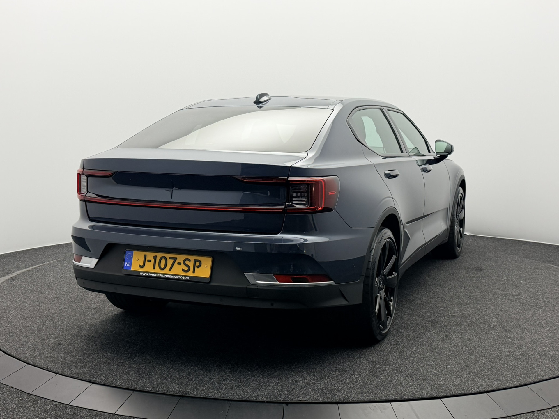 Foto van Polestar 2