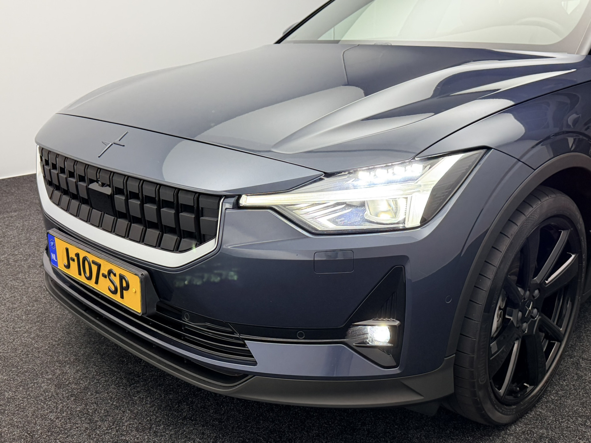 Foto van Polestar 2