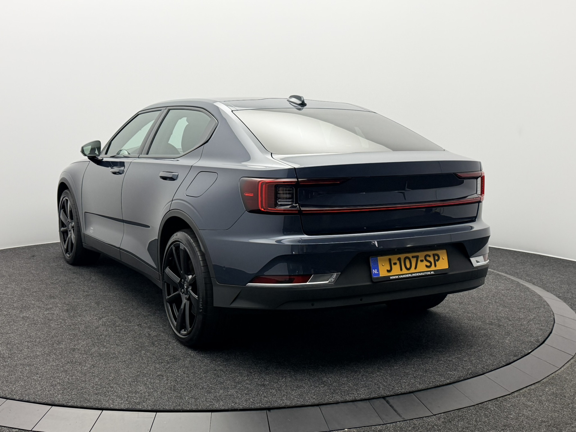 Foto van Polestar 2
