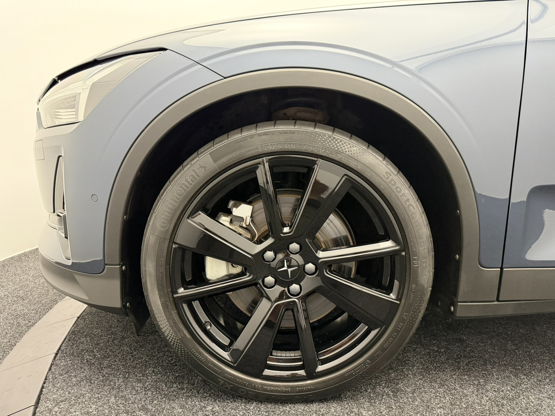 Foto van Polestar 2