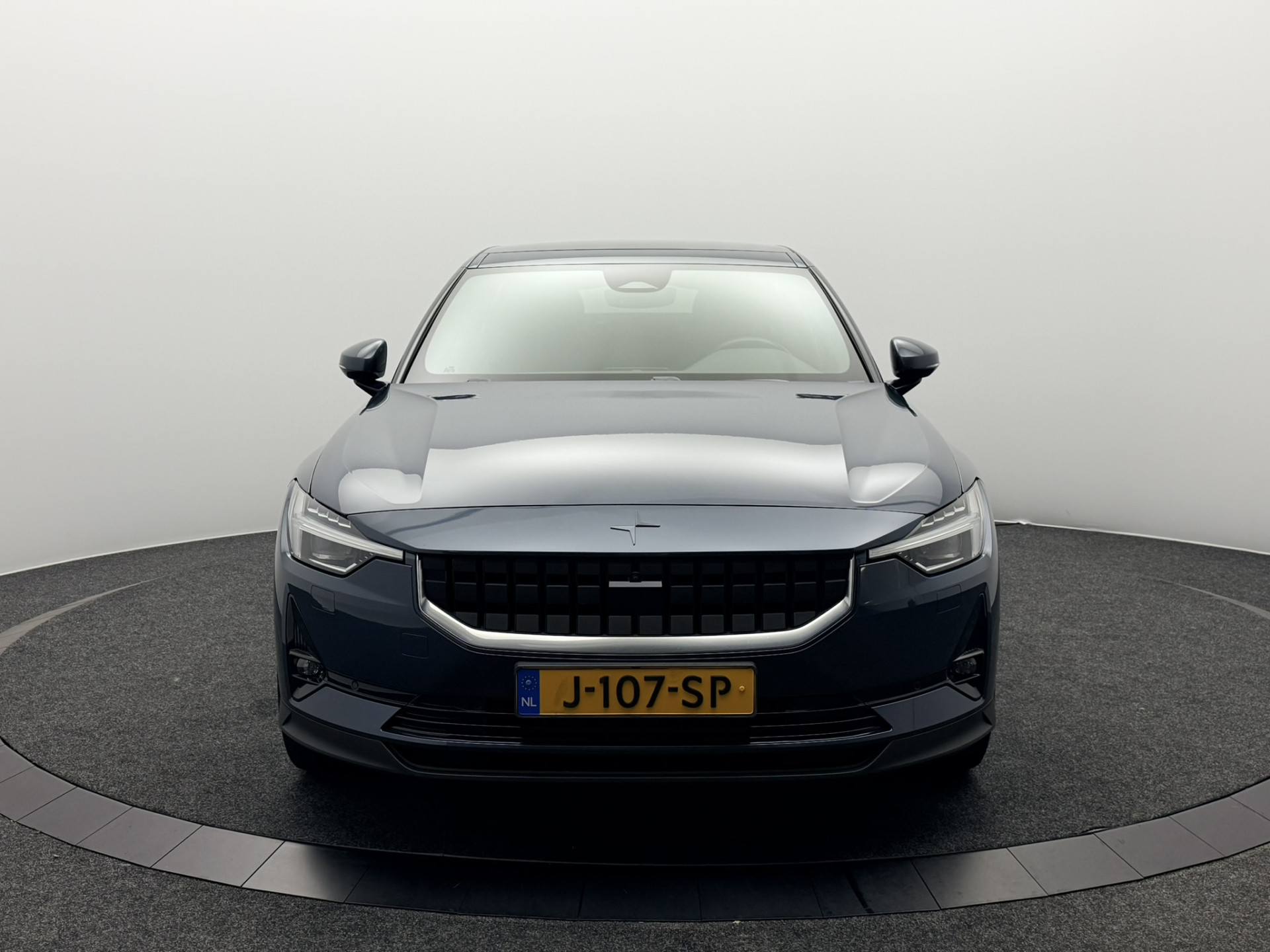 Foto van Polestar 2