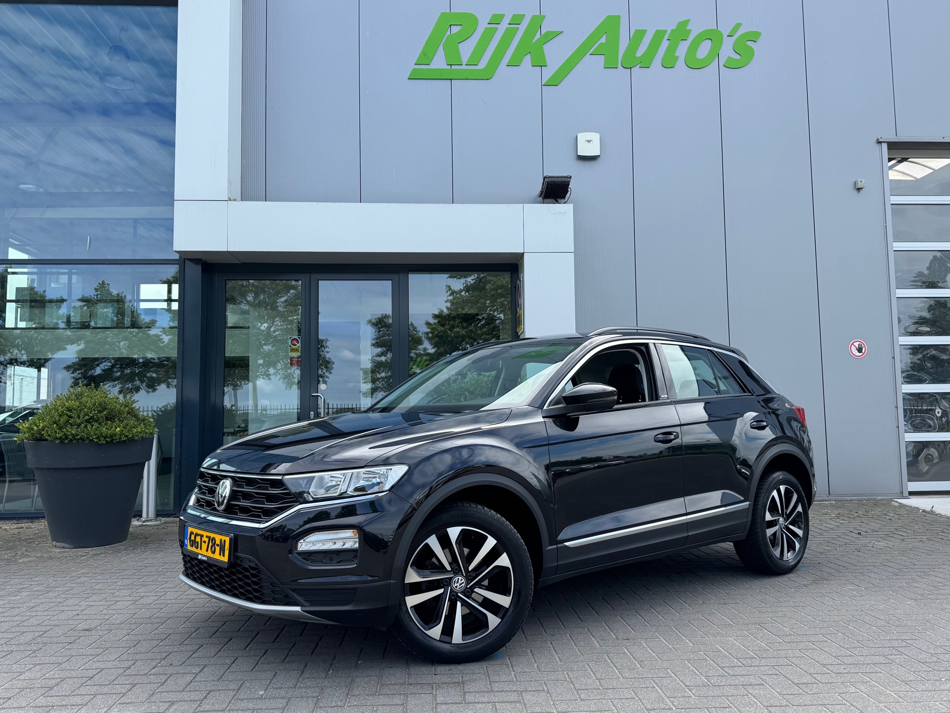 Volkswagen T-roc 1.5 TSI Sport Business R 2020 - voorkant