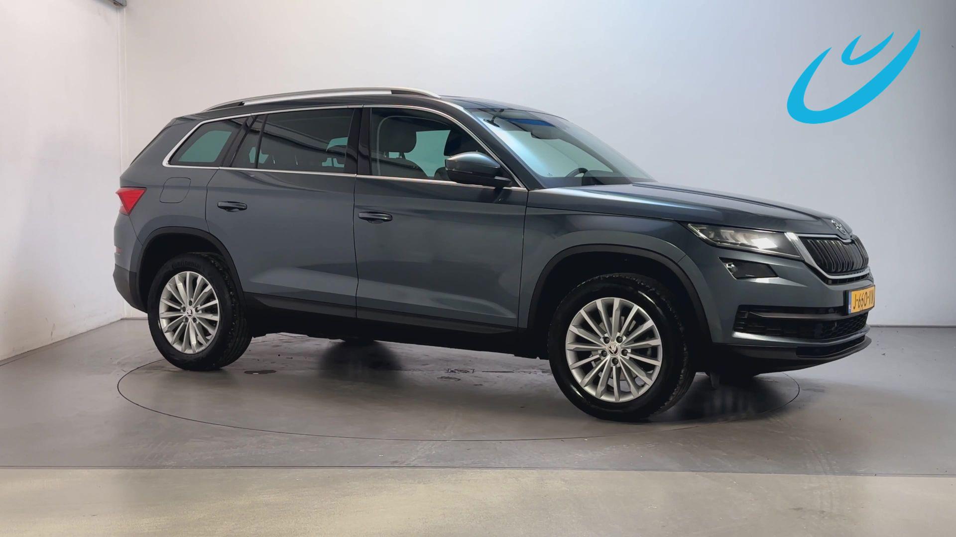 Skoda Kodiaq 1.5 TSI 150pk DSG Business Edition Panoramadak Camera Trekhaak Stoelverwarming 2020 - voorkant
