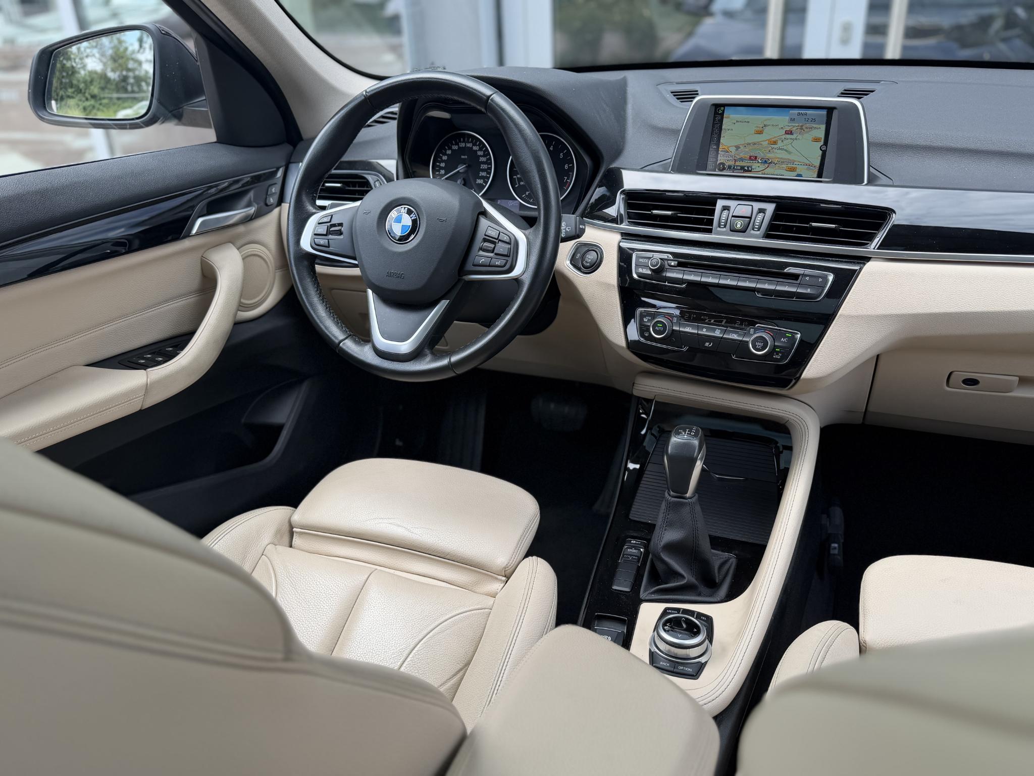 Foto van BMW X1 Sdrive20i