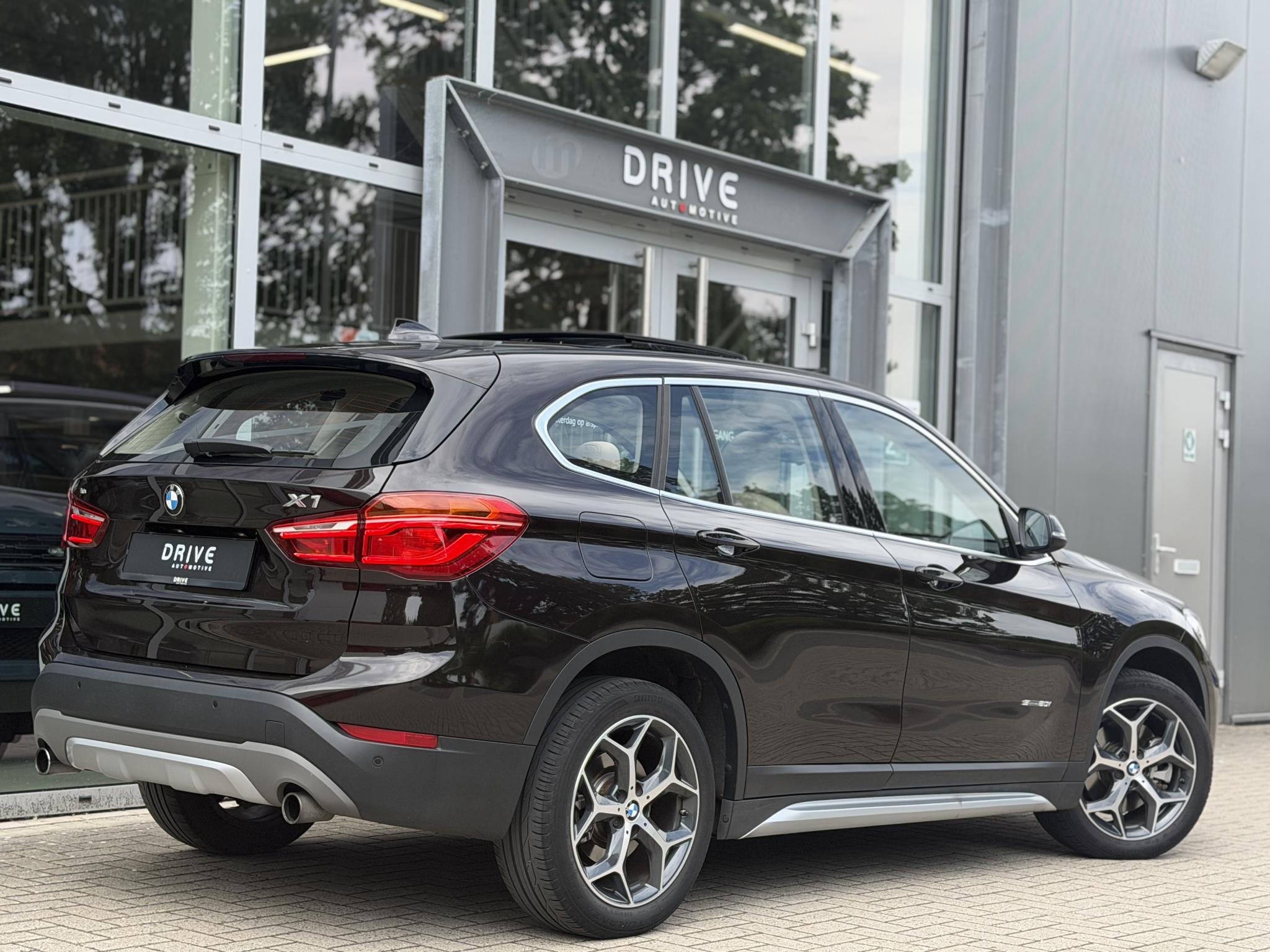Foto van BMW X1 Sdrive20i