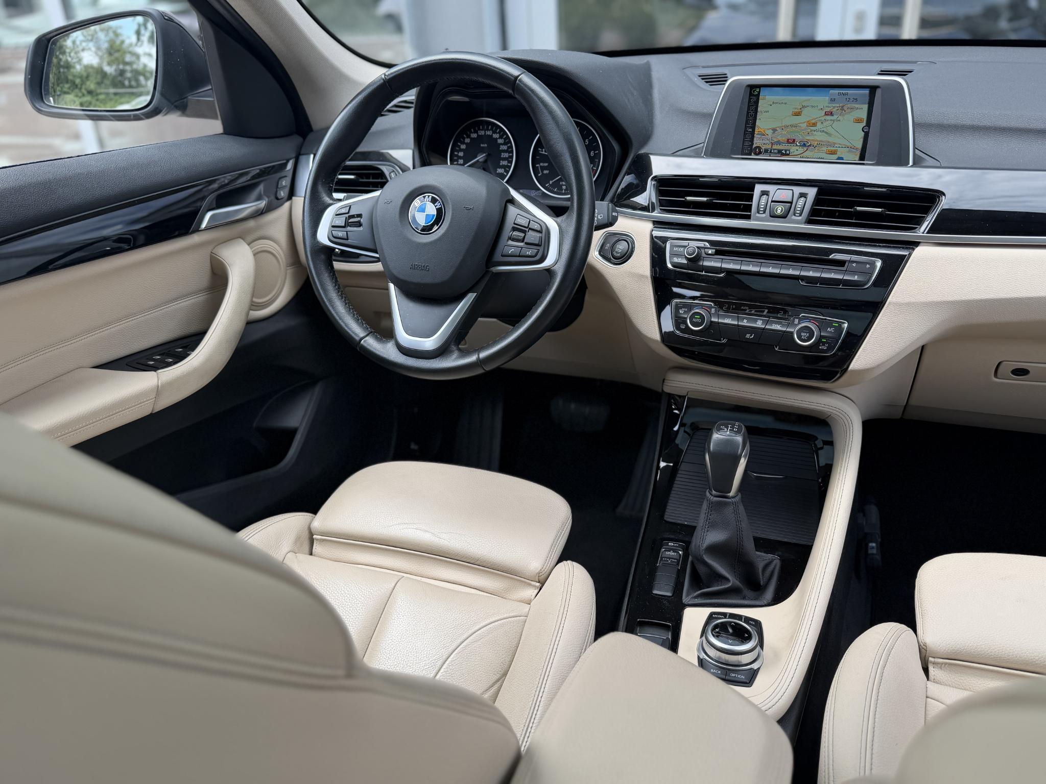Foto van BMW X1 Sdrive20i