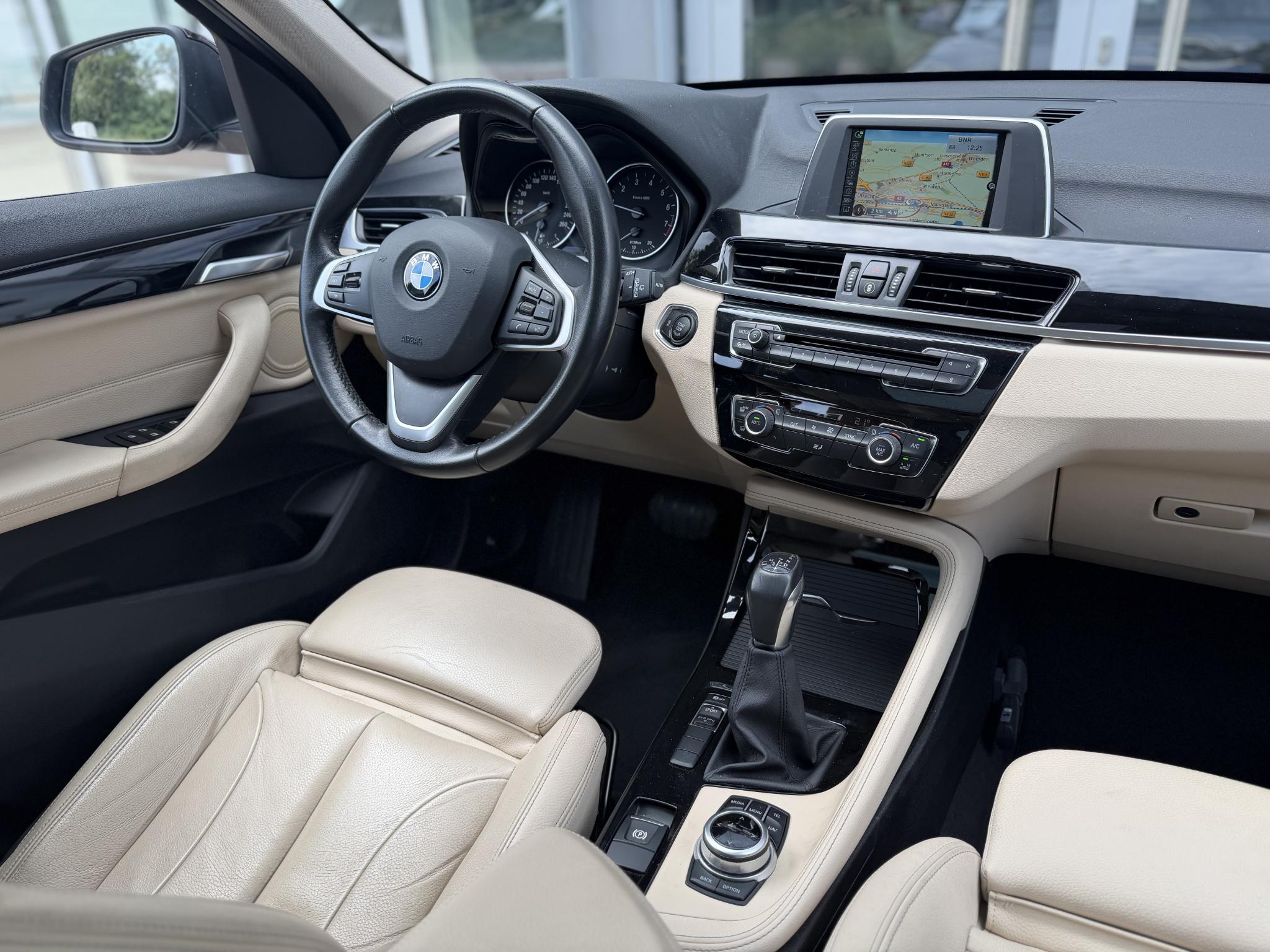 Foto van BMW X1 Sdrive20i