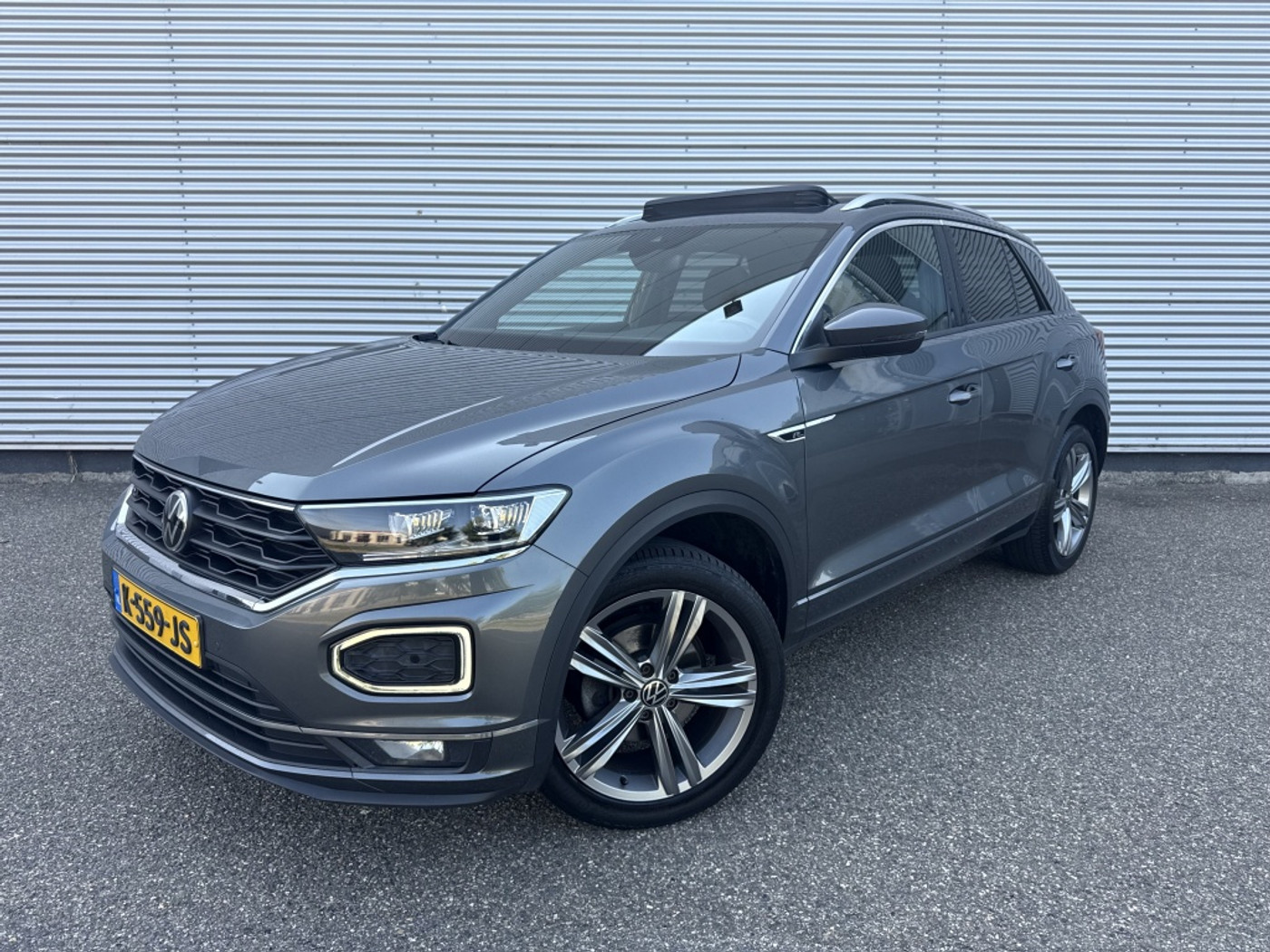 Volkswagen T-roc 1.5 TSI Sport Bns R-line NAP Automaat Pano BTW Camera Keyless Carplay 2021 - voorkant
