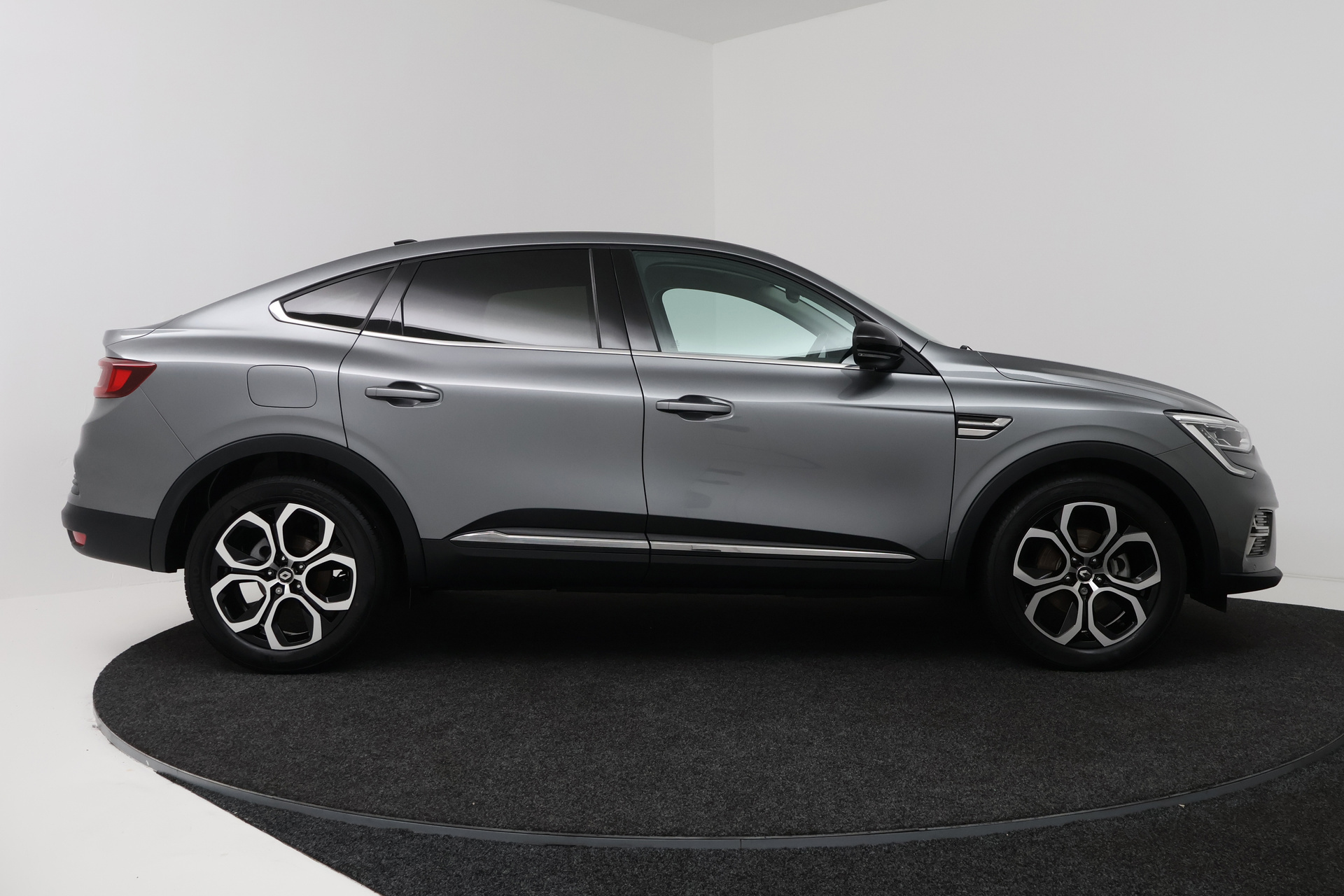 Foto van Renault Arkana E-tech / Megane Conquest E-tech (*)