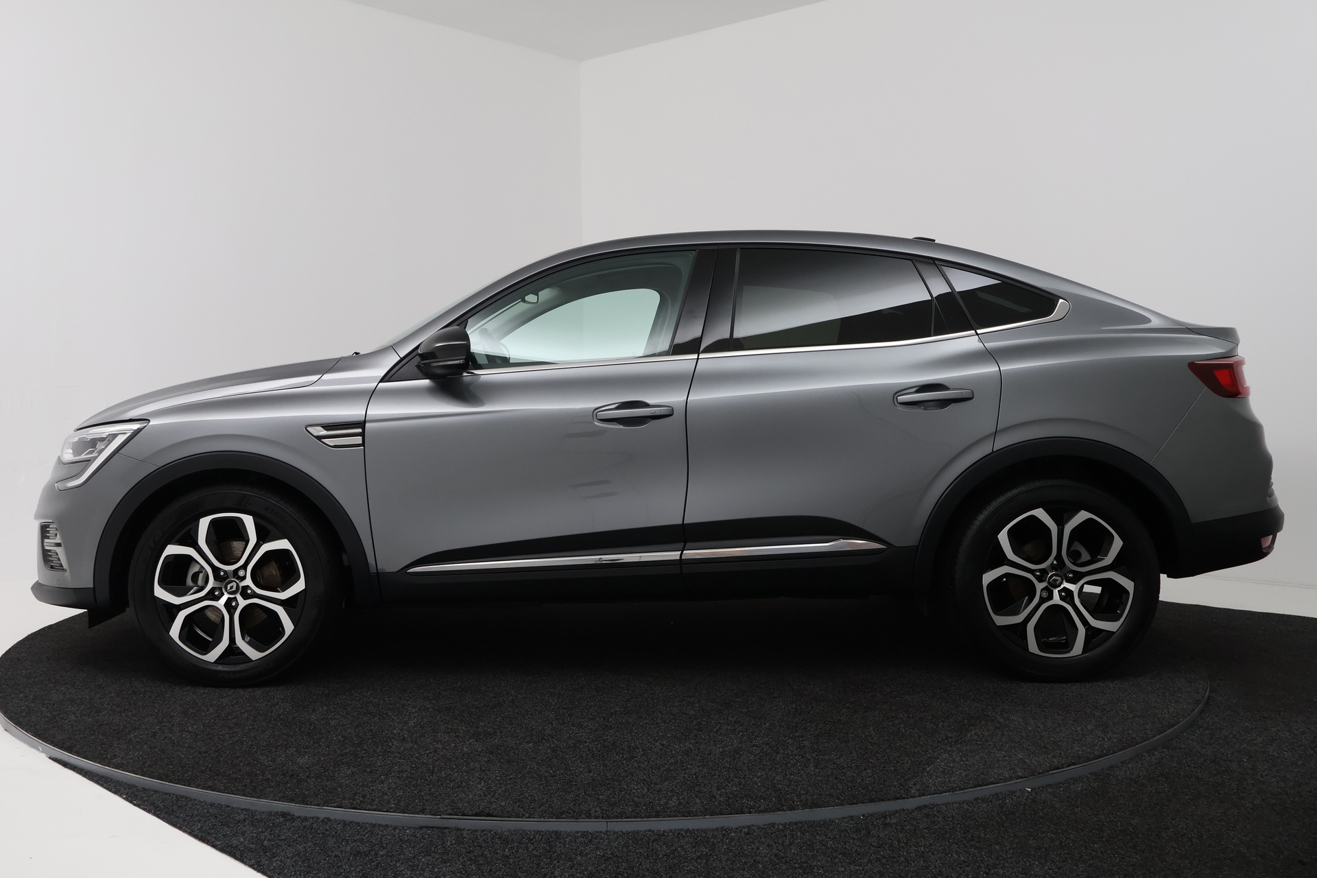 Foto van Renault Arkana E-tech / Megane Conquest E-tech (*)