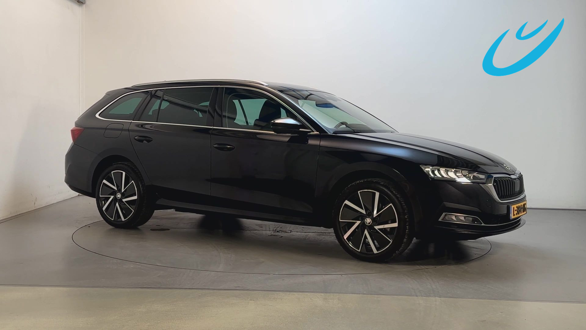 Skoda Octavia 1.4 TSI iV PHEV Business Edition Virtual Cockpit Trekhaak Navigatie DAB+ App-Connect 2021 - voorkant