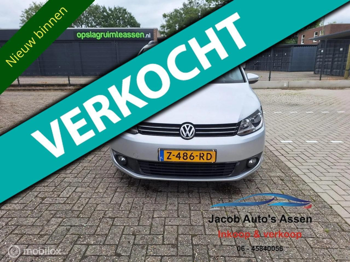 Volkswagen Touran 1.2 TSI Easyline 7p.Camera.multifunctioneel display 2011 - voorkant