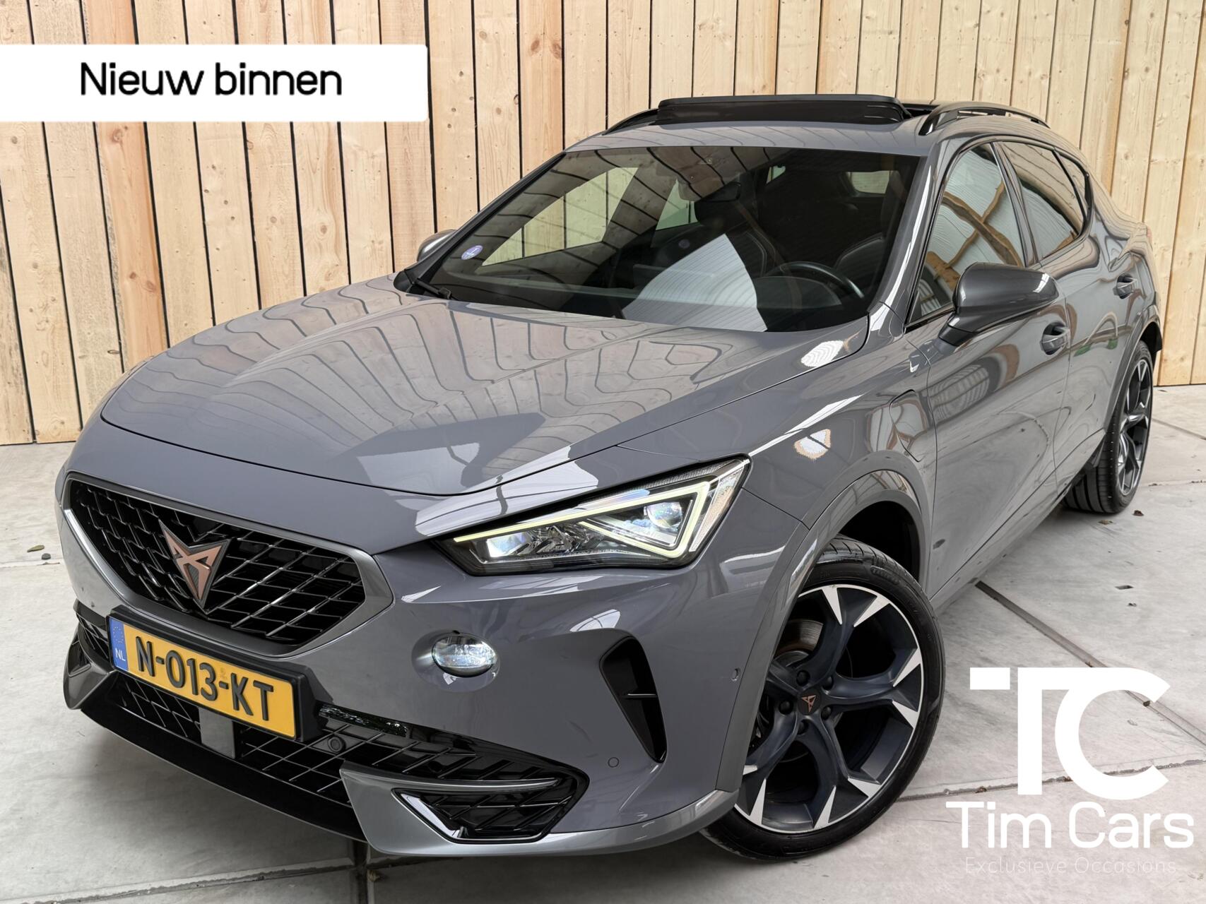 Cupra Formentor E-hybrid 1.4 e-Hybrid Performance Automaat | Panoramadak | Trekhaak uitklapbaar | Voorstoelen verwarmd | Cruise control adaptief | Apple CarPlay/Android Auto Full-Link | LED verlichting | Achteruitrijcamera 2021 - voorkant