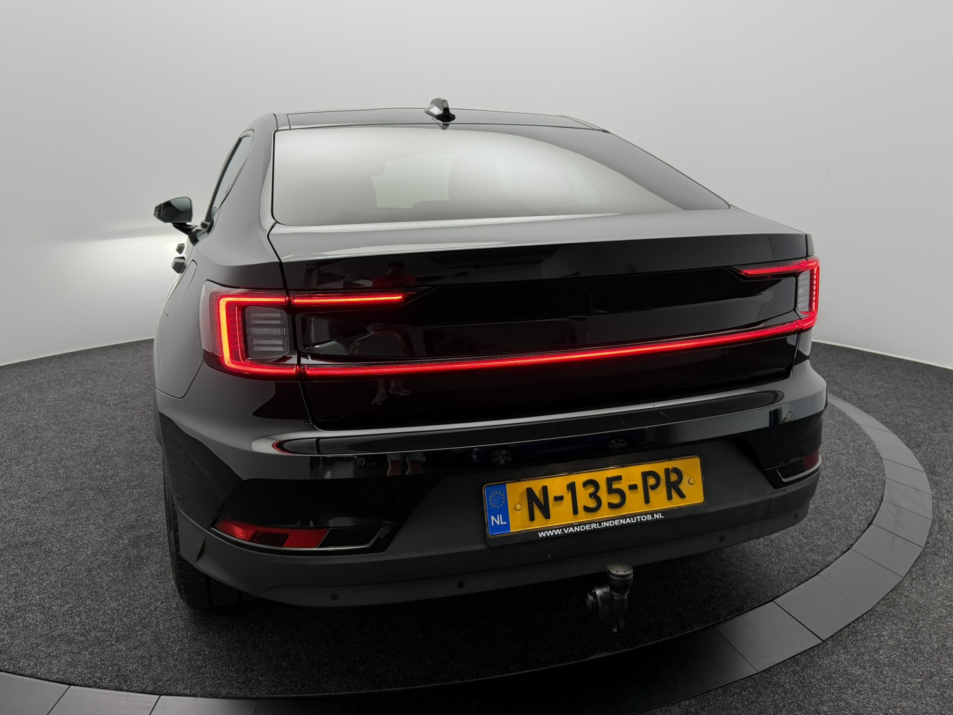 Foto van Polestar Polestar 2