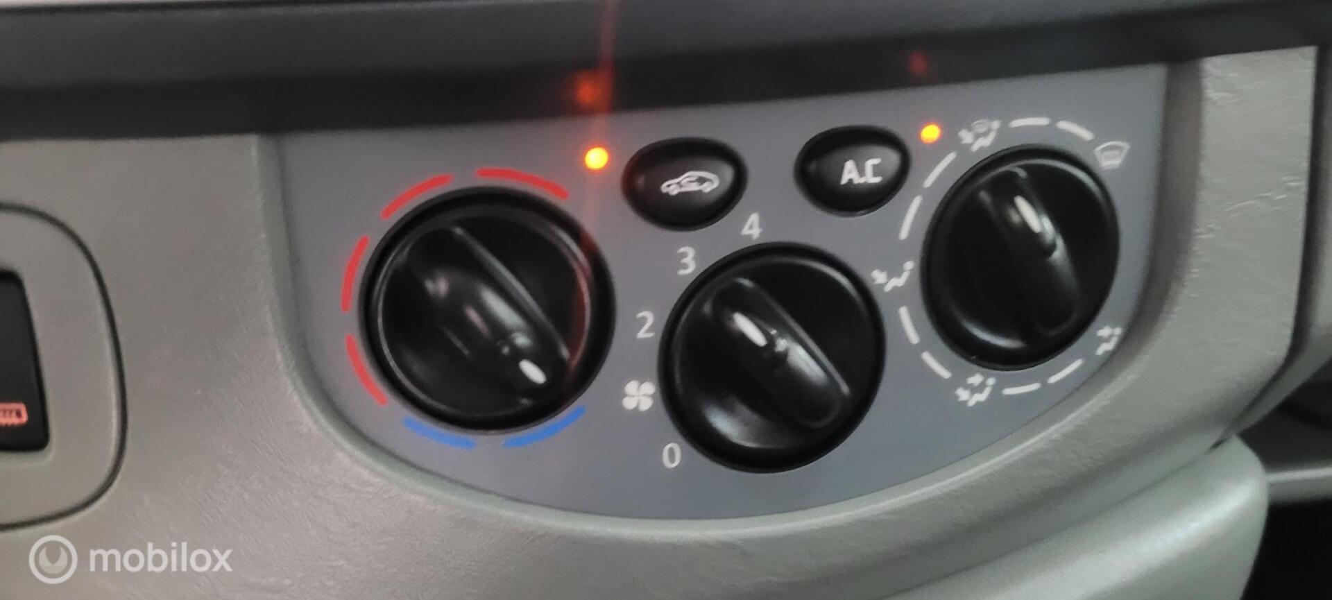 Foto van Opel Vivaro