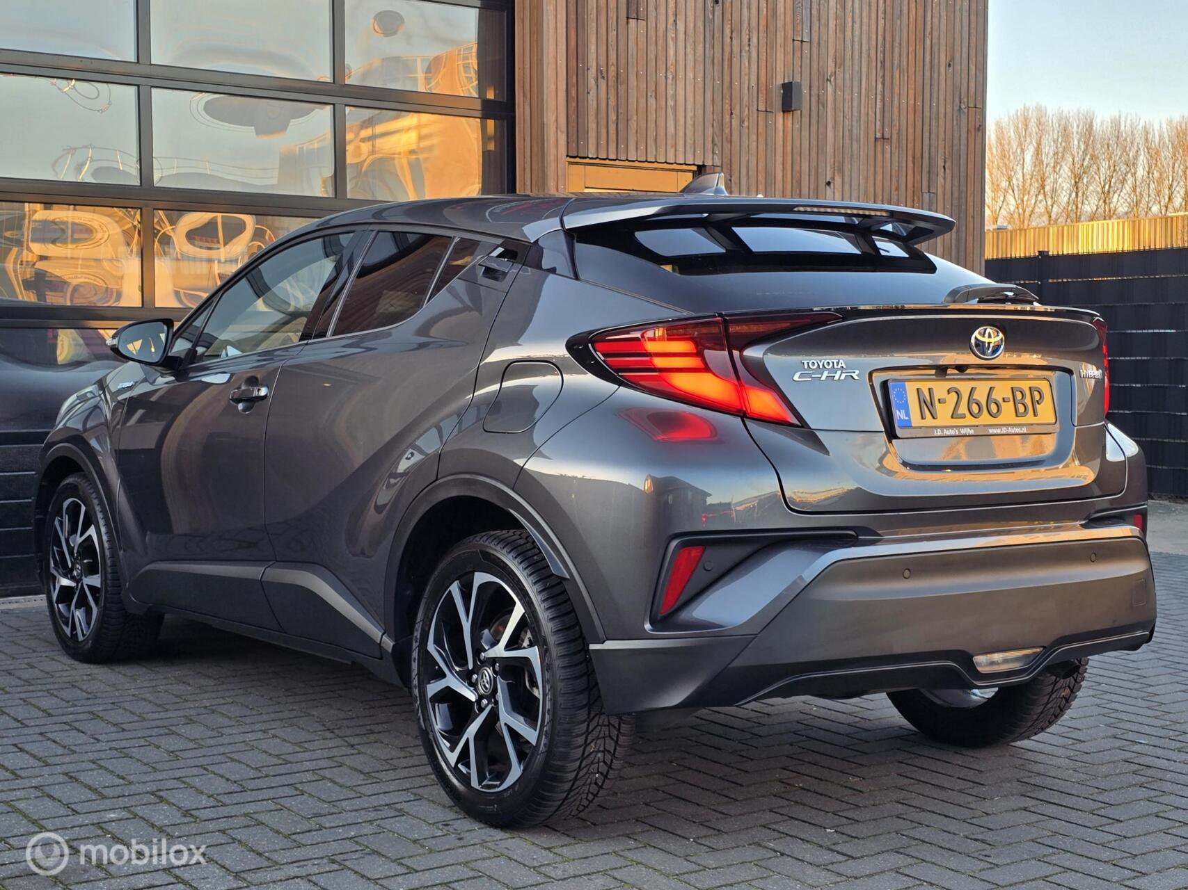 Foto van Toyota C-hr