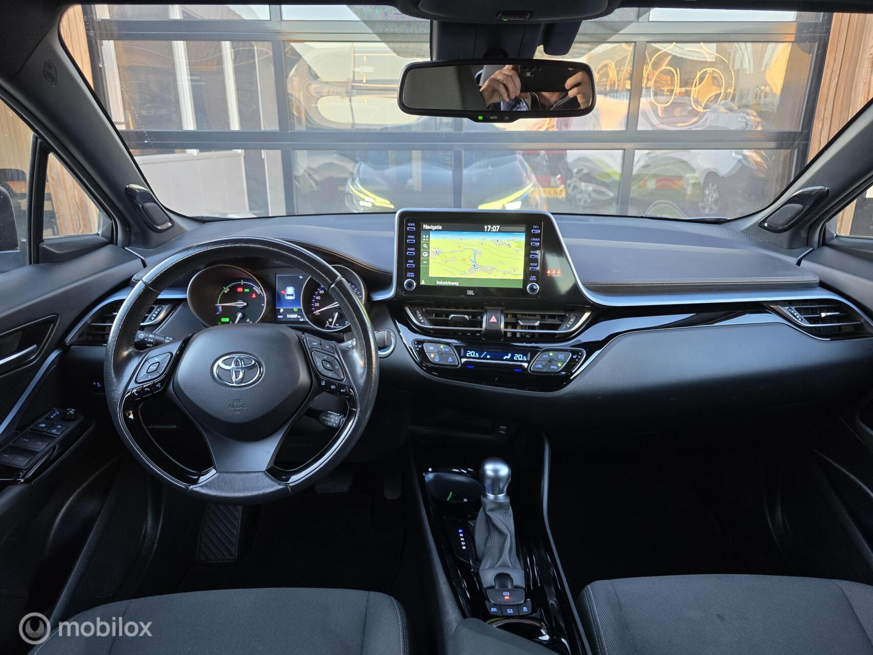 Foto van Toyota C-hr