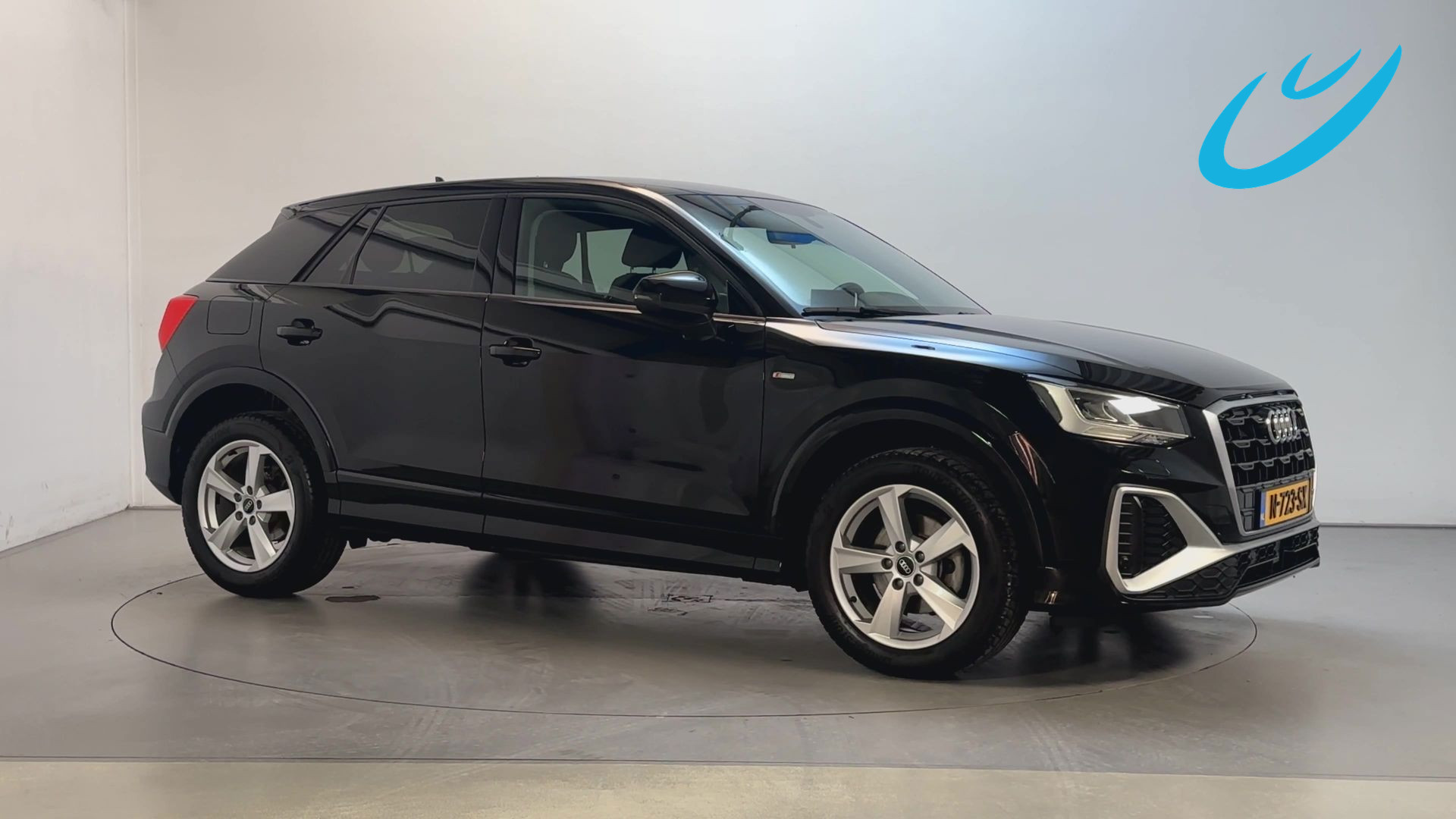 Audi Q2 30 TFSI Business Edition Navigatie Stoelverwarming Virtual Cockpit App-Connect 2021 - voorkant