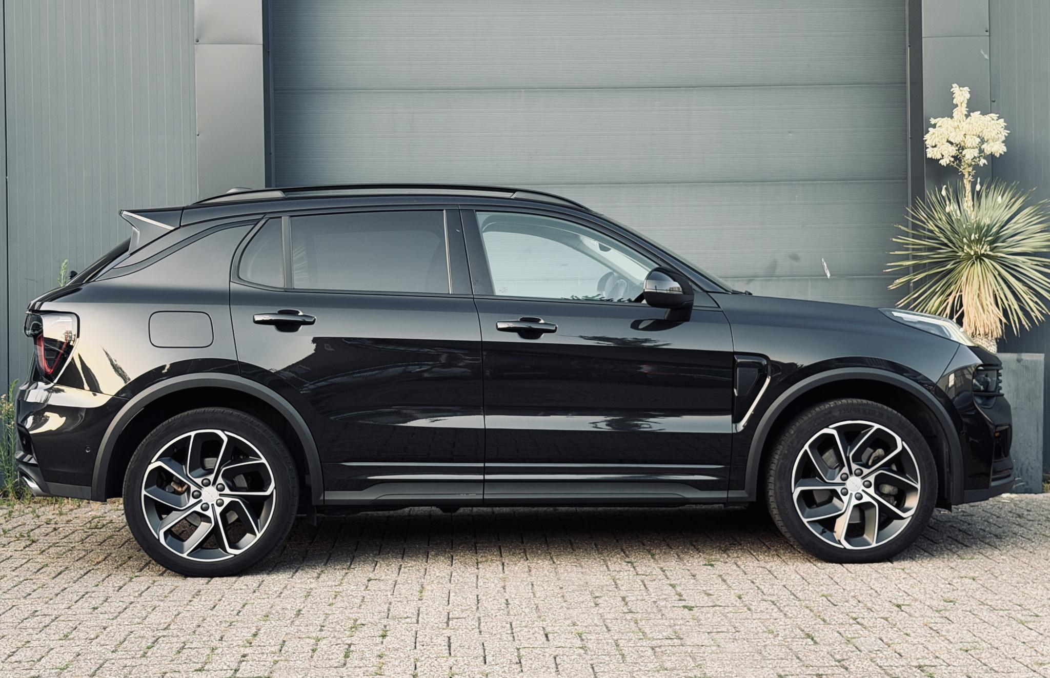 Foto van Lynk&co LYNK & Co 01