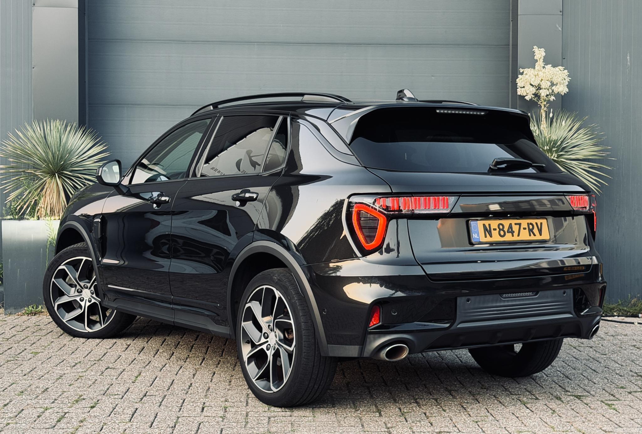 Foto van Lynk&co LYNK & Co 01