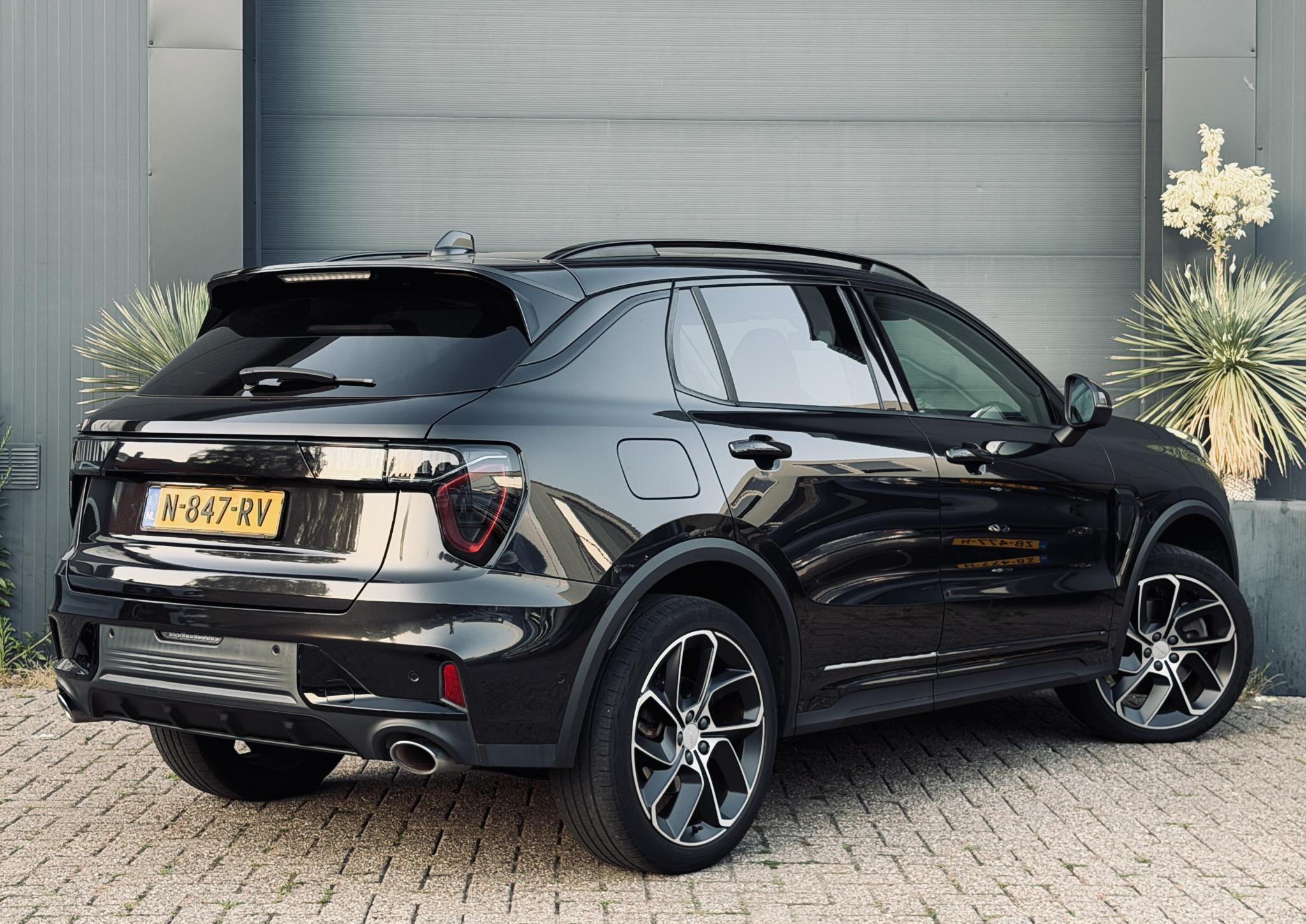 Foto van Lynk&co LYNK & Co 01