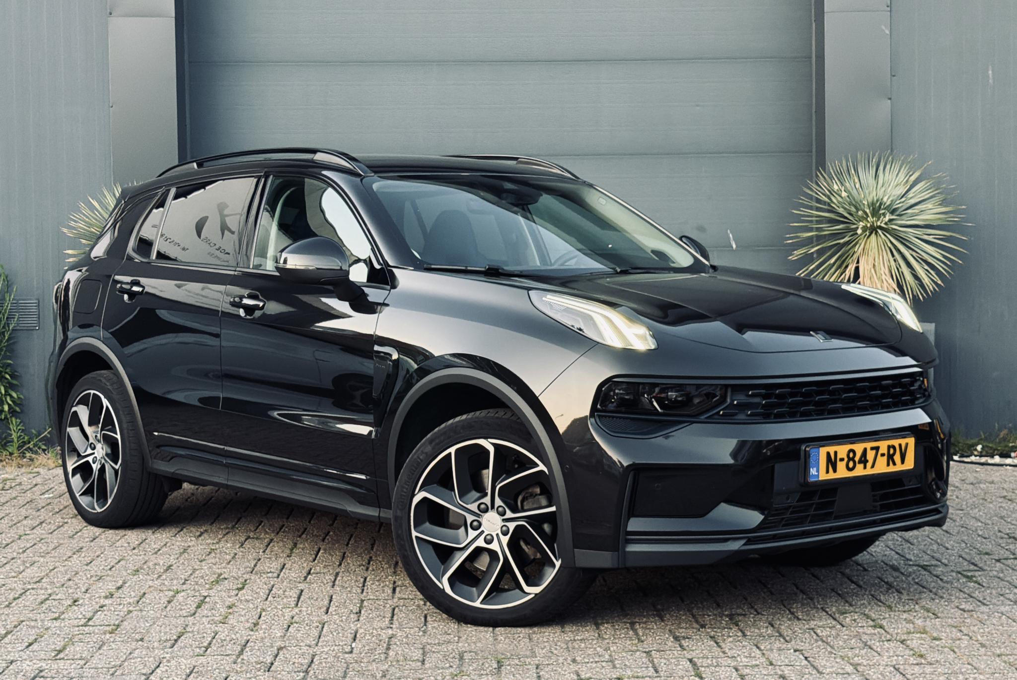 Lynk&co LYNK & Co 01 1.5 Pano/Navi/Camera/BlackStyle 2021 - voorkant