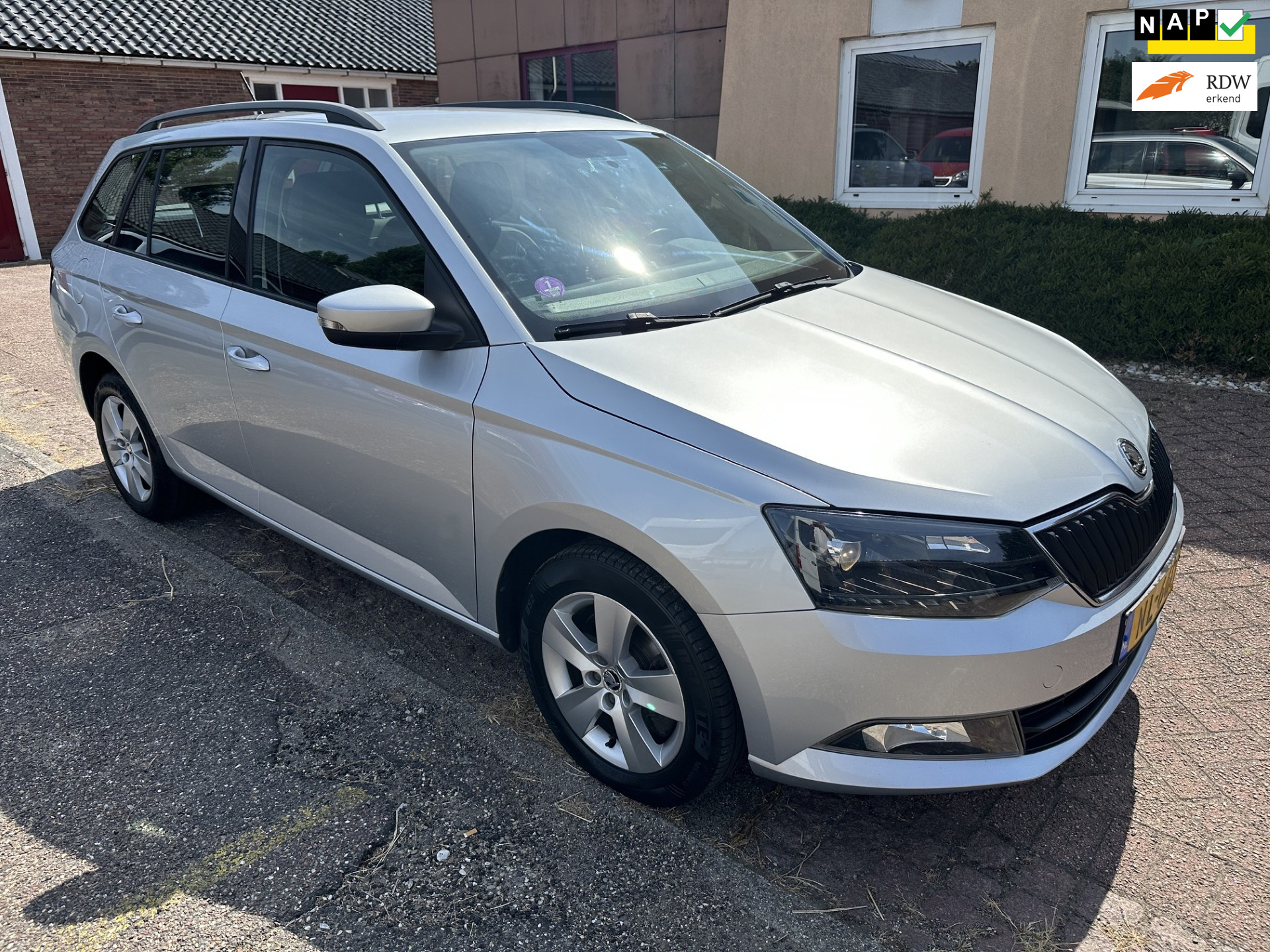 Skoda Fabia 1.2 TSI Ambition Business NAVI/PDC/LED/NAP 2017 - voorkant