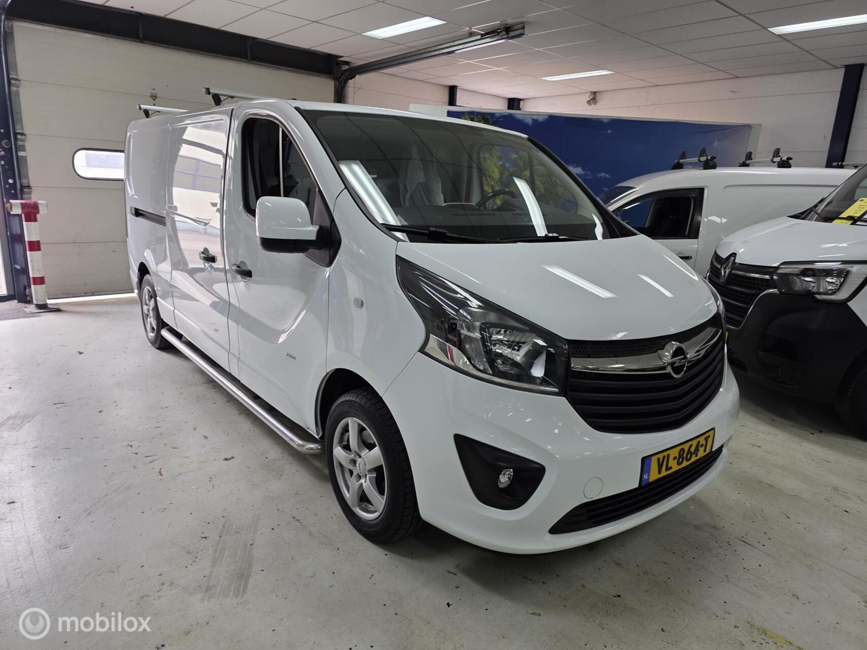 Opel Vivaro 1.6 CDTI L2H1 DCEdEc 2015 - voorkant