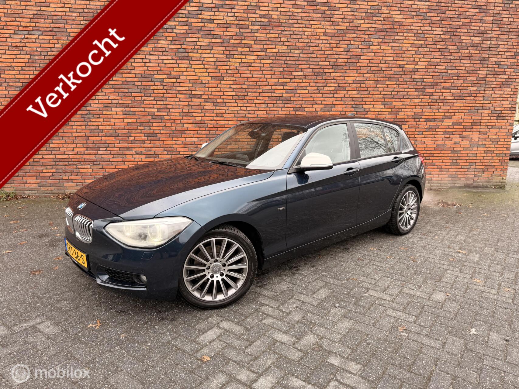 BMW 1er Reihe 118i Urban Line Automaat weinig KM 2012 - voorkant