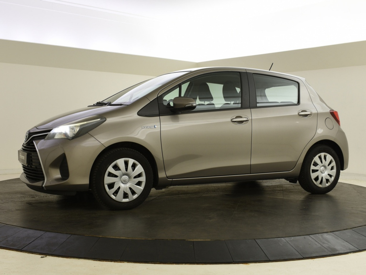 Foto van Toyota Toyota Yaris Hybrid