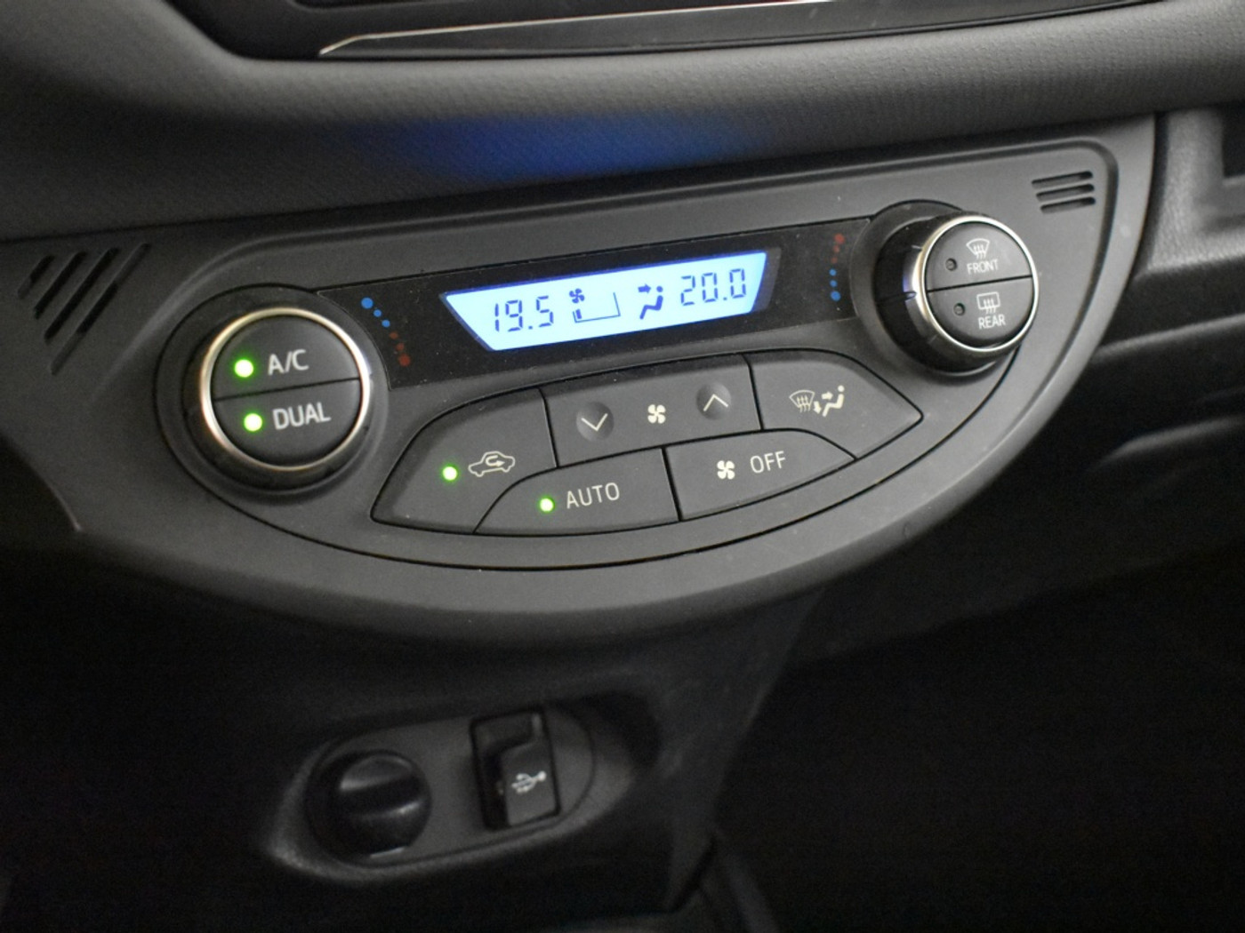 Foto van Toyota Toyota Yaris Hybrid