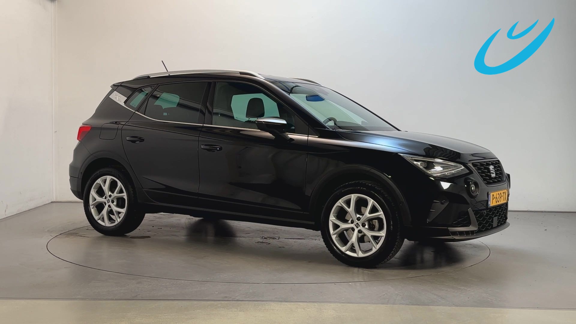 Seat Arona 1.0 TSI FR Business Intense LED Stoelverwarming Camera Virtual Cockpit 2022 - voorkant