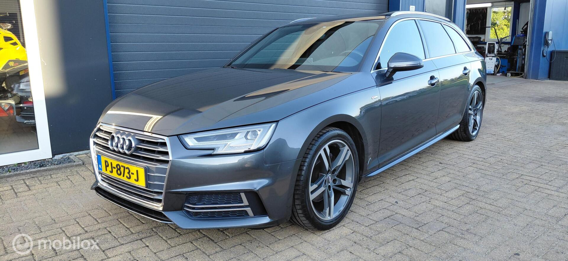 Audi A4 Avant 1.4 TFSI Sport S line,Pano,trekhaak 2018 - voorkant