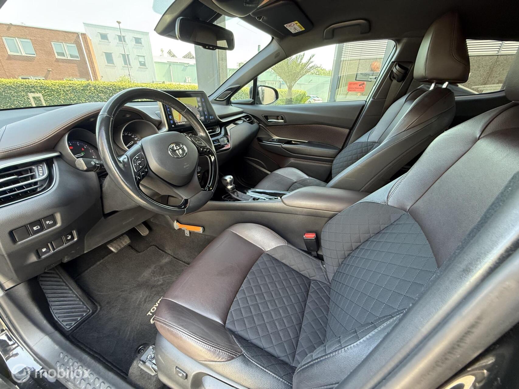 Foto van Toyota Toyota C-hr