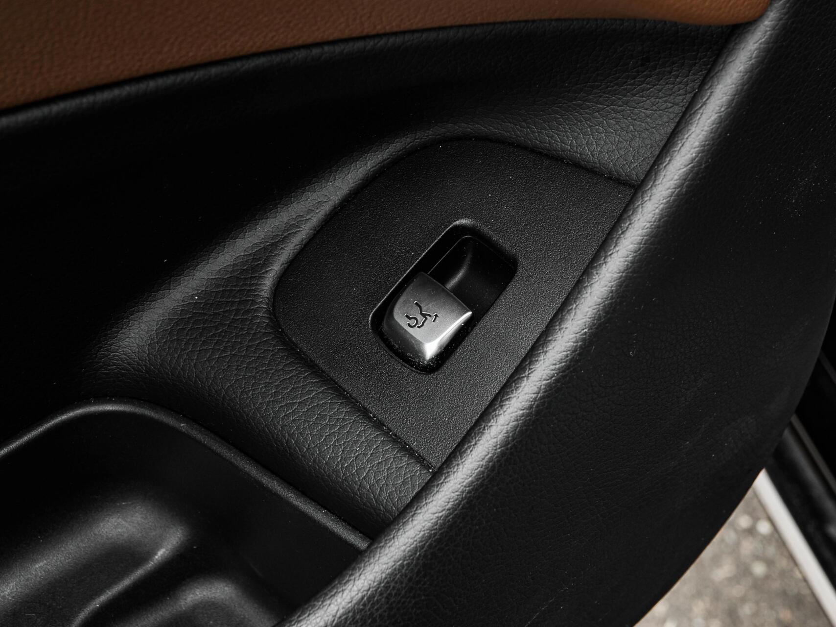 Foto van Mercedes-Benz E 200 D